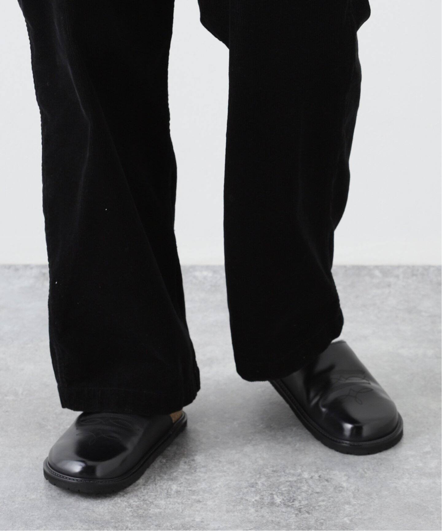 Hender Scheme / エンダースキーマ】comfy cheak（サンダル）｜EDIFICE  