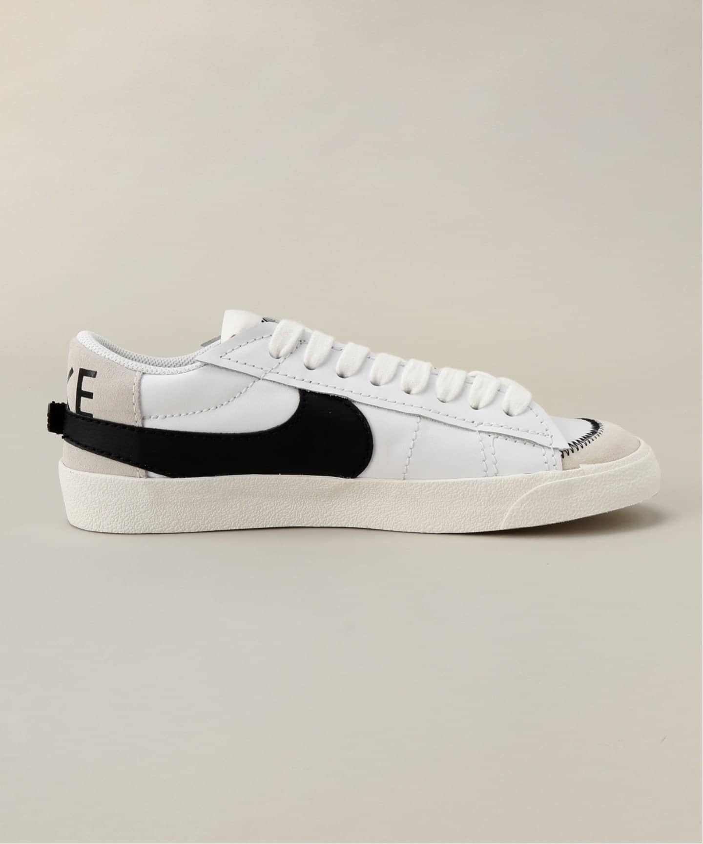 ダイナモ ノービス NIKE ナイキ ブレーザー low 77 22cm セ