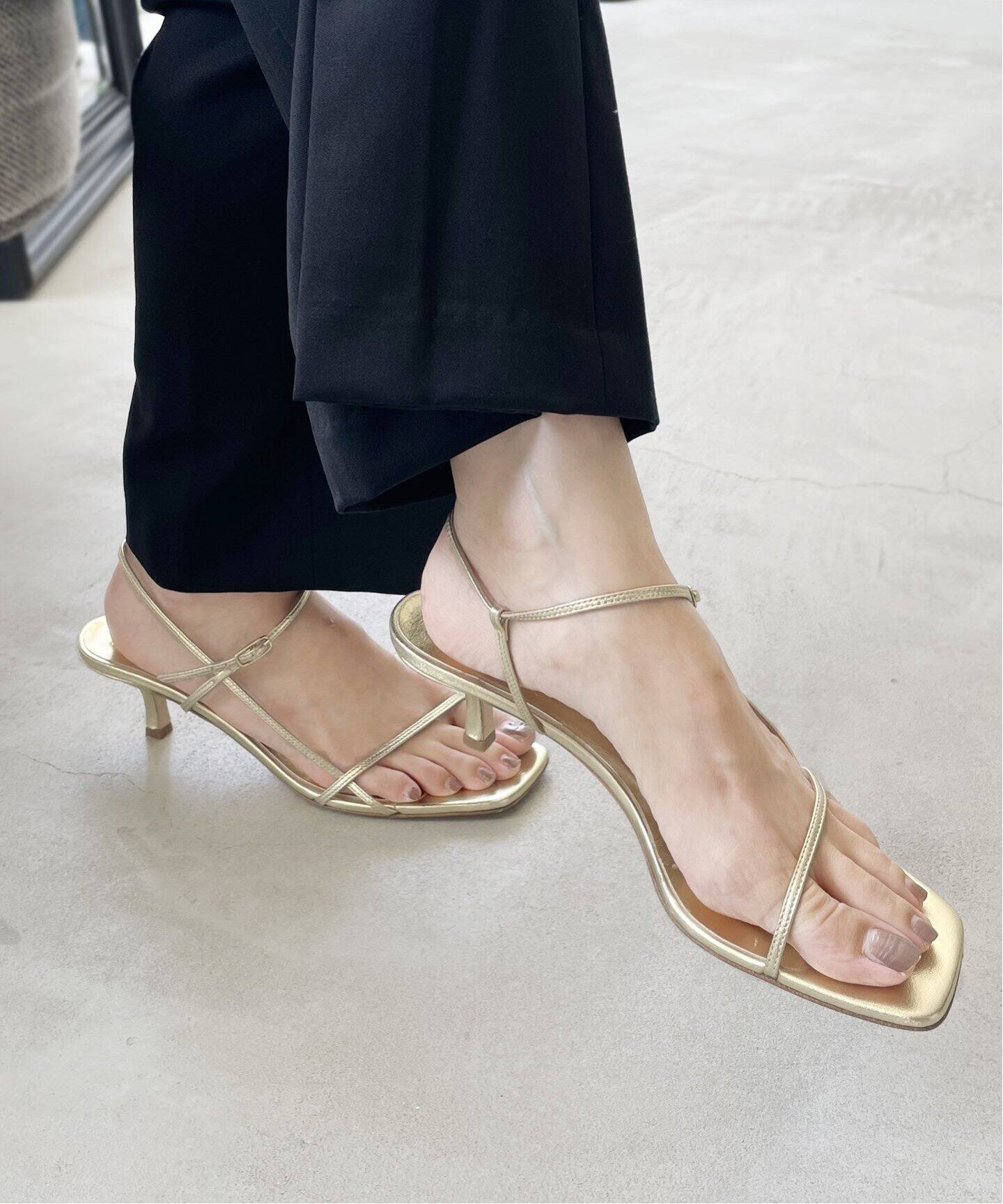 BRENTA/ブレンタ】Square Toe Strap Gold Sandal（サンダル）｜L 