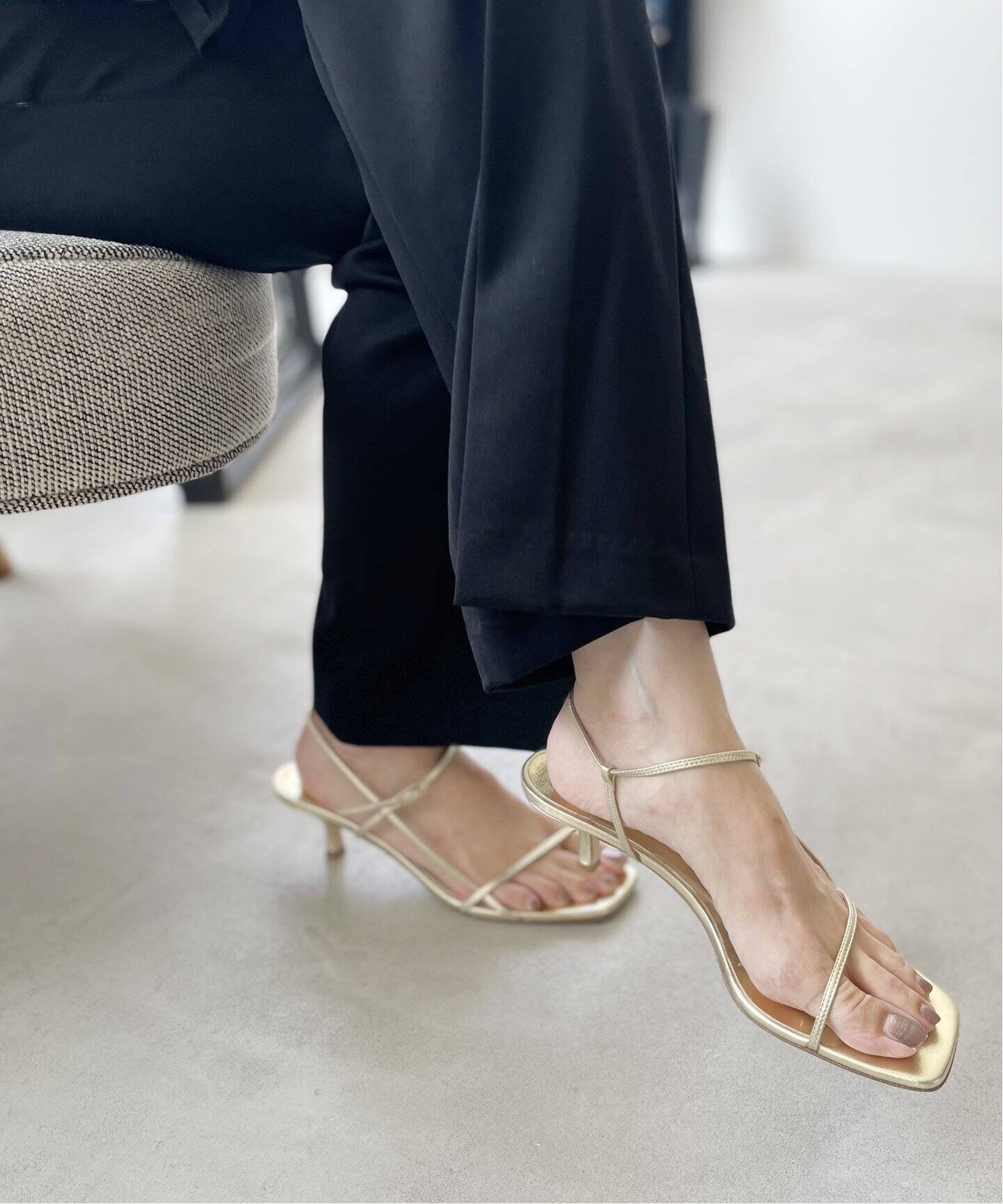 BRENTA/ブレンタ】Square Toe Strap Gold Sandal（サンダル）｜L 