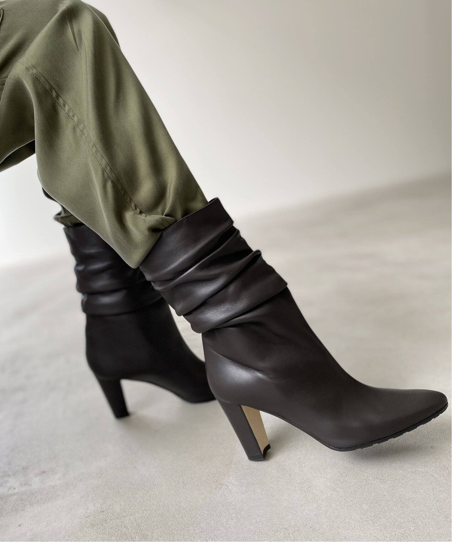 アパルトモン♡ MANOLO BLAHNIK ショートブーツ 秋