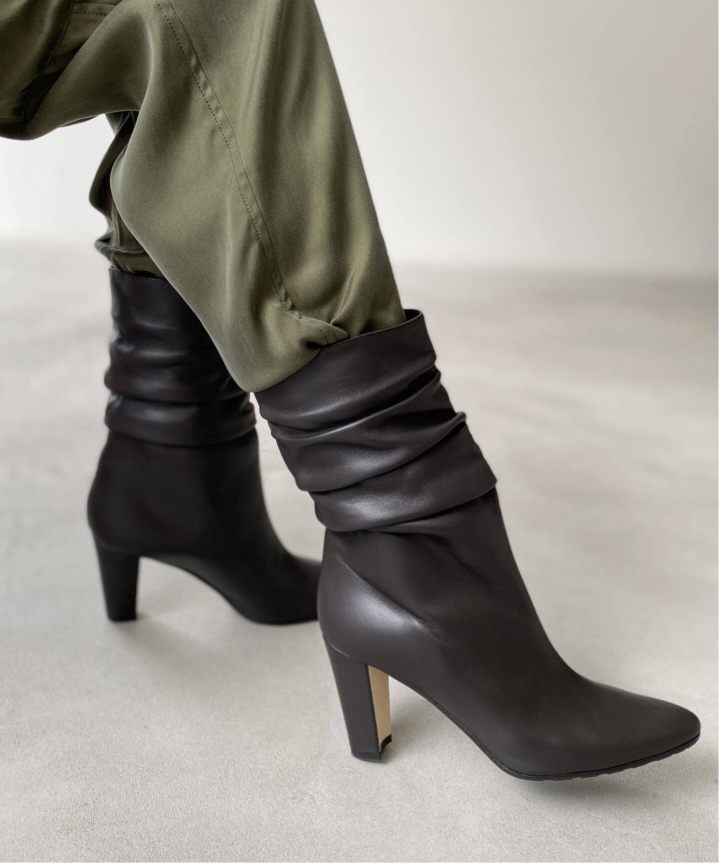 MANOLO BLAHNIK/マノロ ブラニク】9cm Heal ブーツ (ミドル丈 
