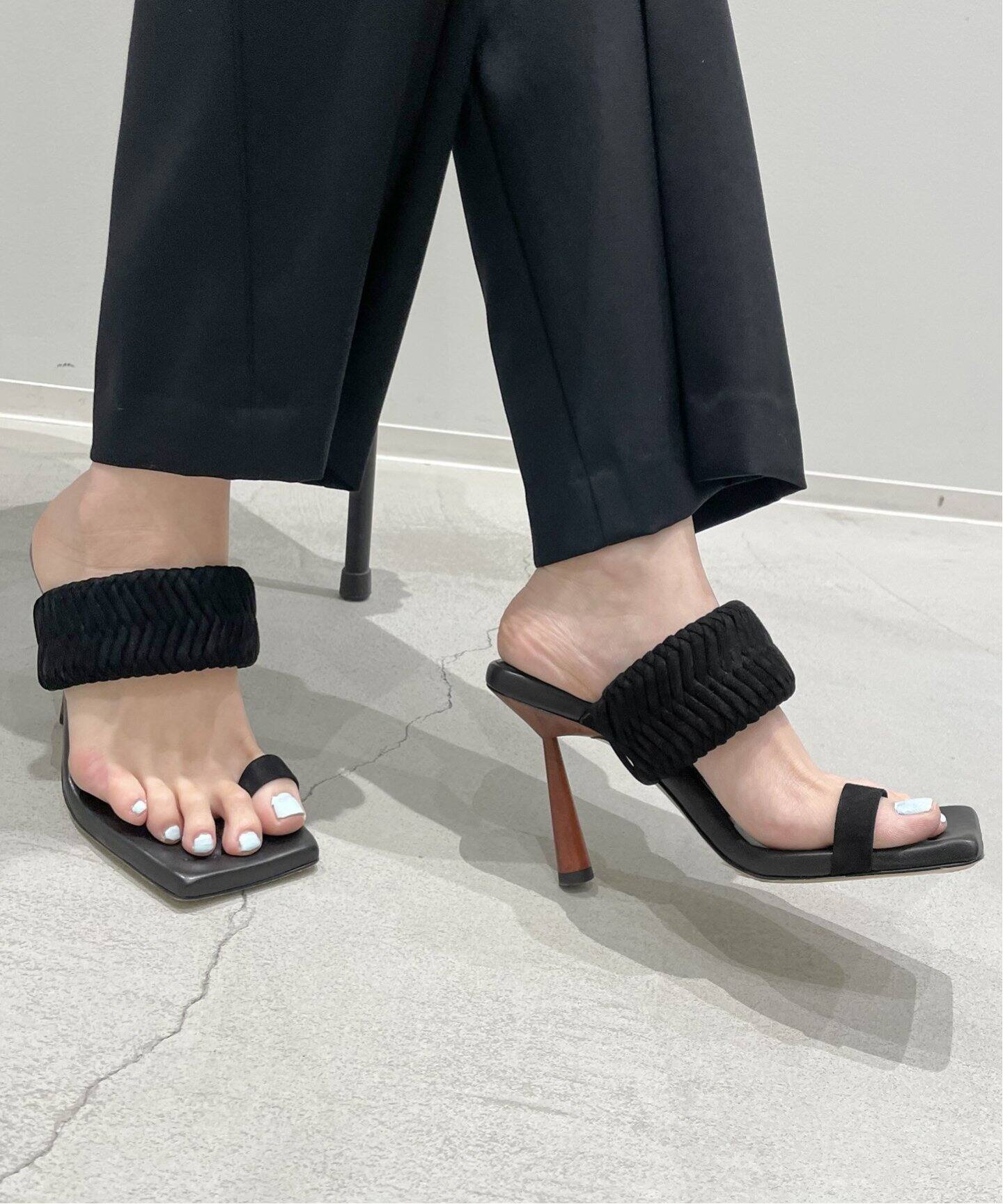 GIA / RHW】10cm Heal Suede Sandal（サンダル）｜L