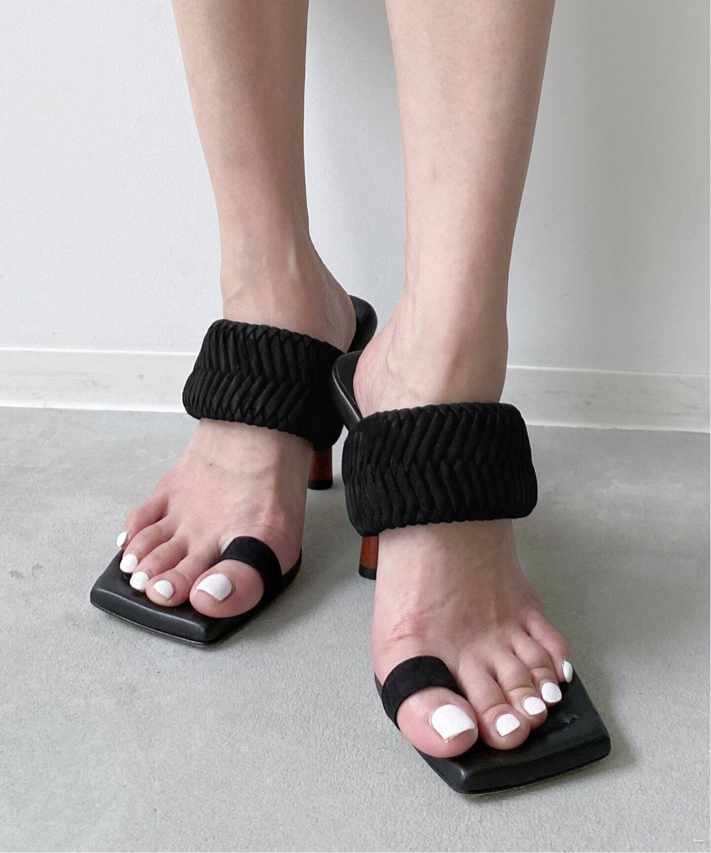 GIA / RHW】10cm Heal Suede Sandal（サンダル）｜L