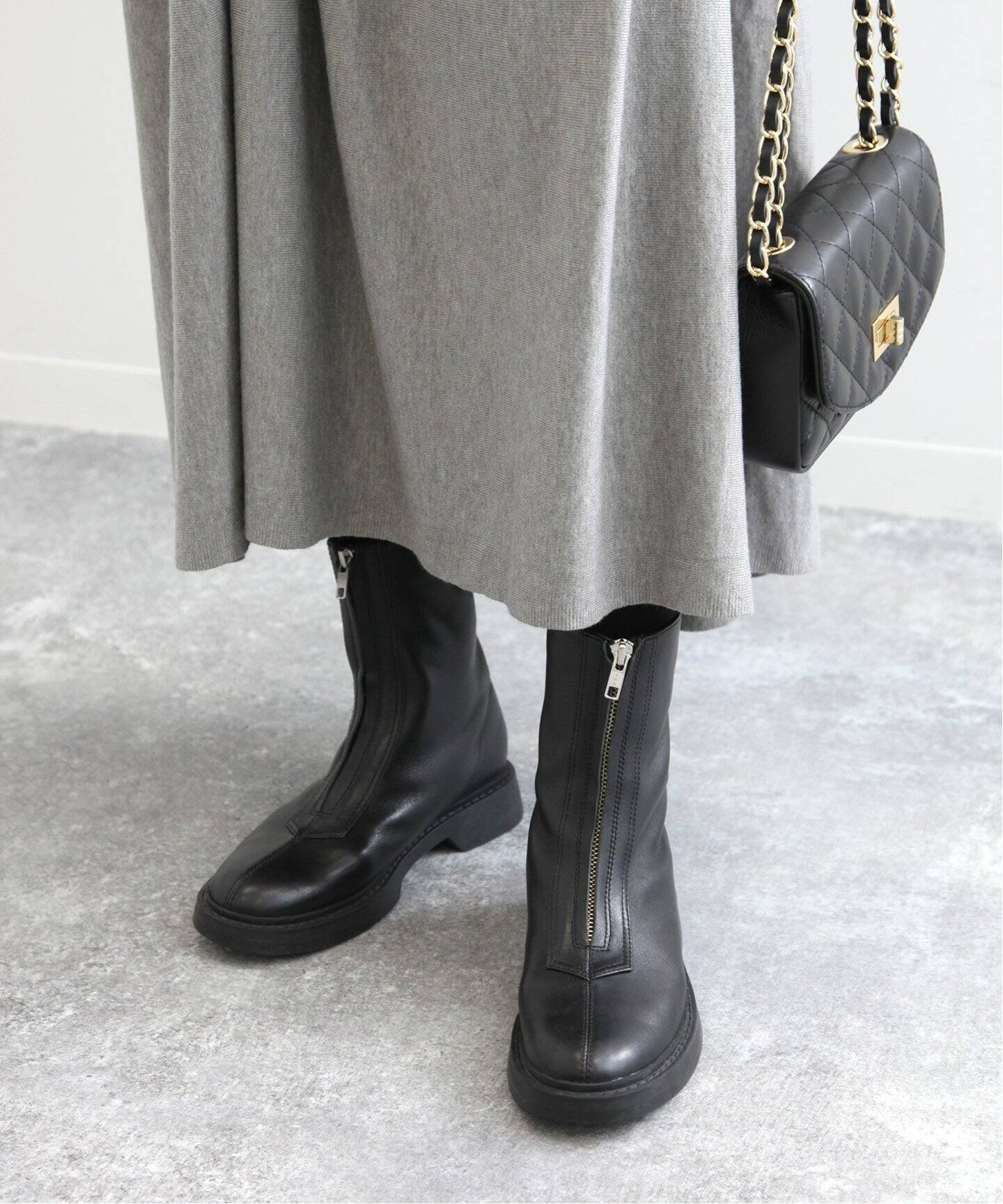 SLOBE IENA フロントZIPショートブーツ（ブーティ・ショートブーツ  