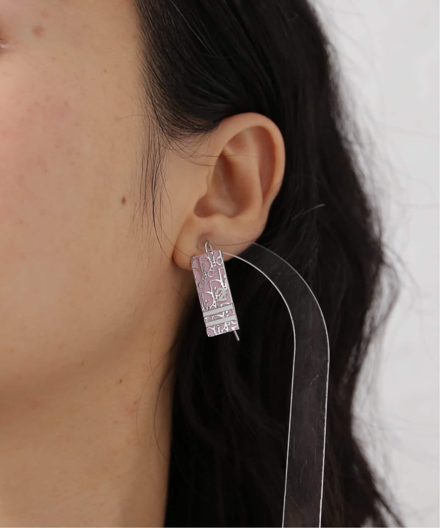 Dior 両耳ピアス 121246.jpg