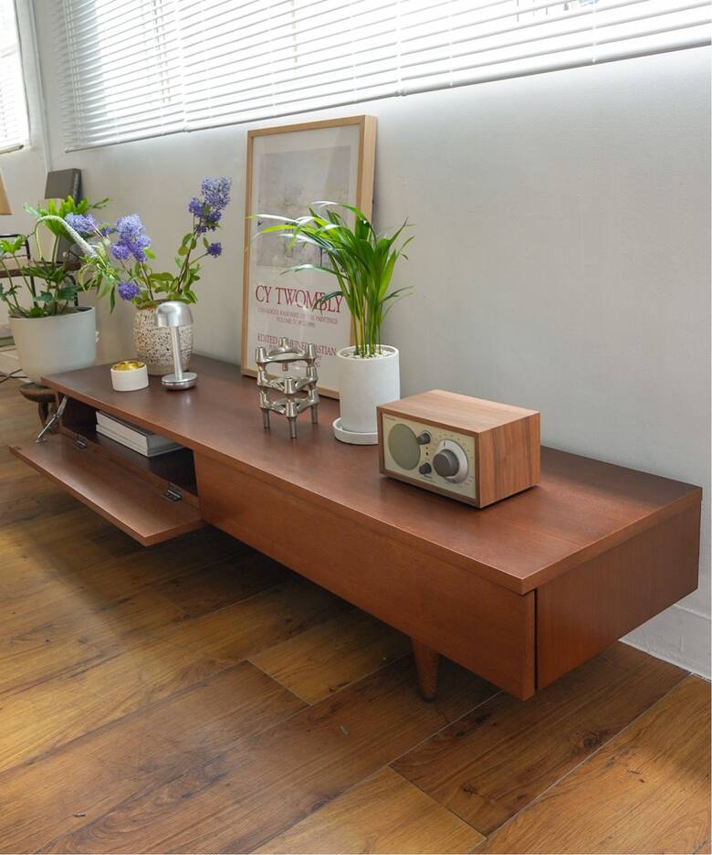 大型商品》TRESTLES TV BOARD LOW トラッセル テレビボード ロー（収納 