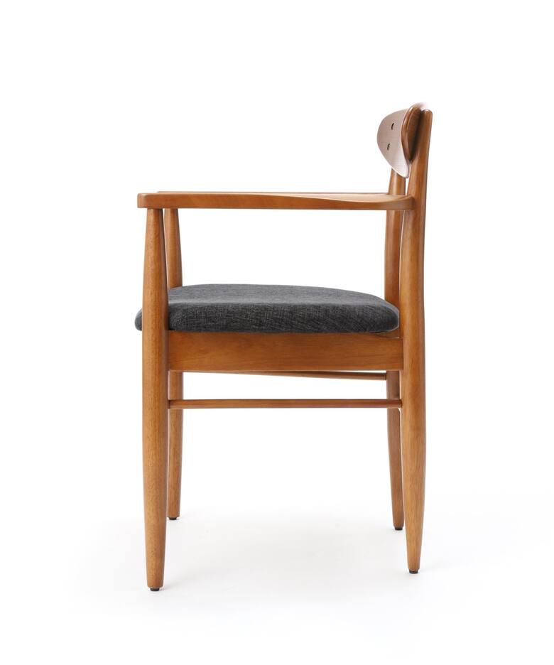 予約》《中型商品》TRESTLES ARM CHAIR トラッセルアームチェア 