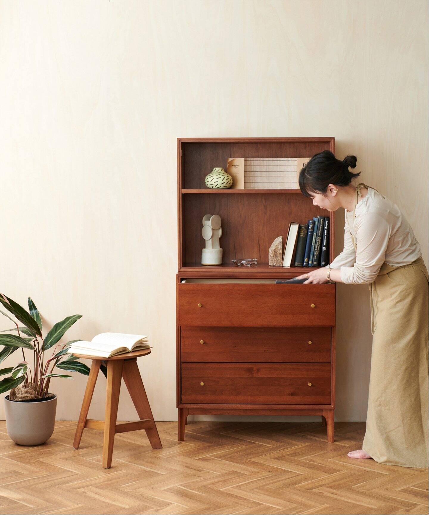 アクメファニチャー アルファベットプリント 木製スツール ACME