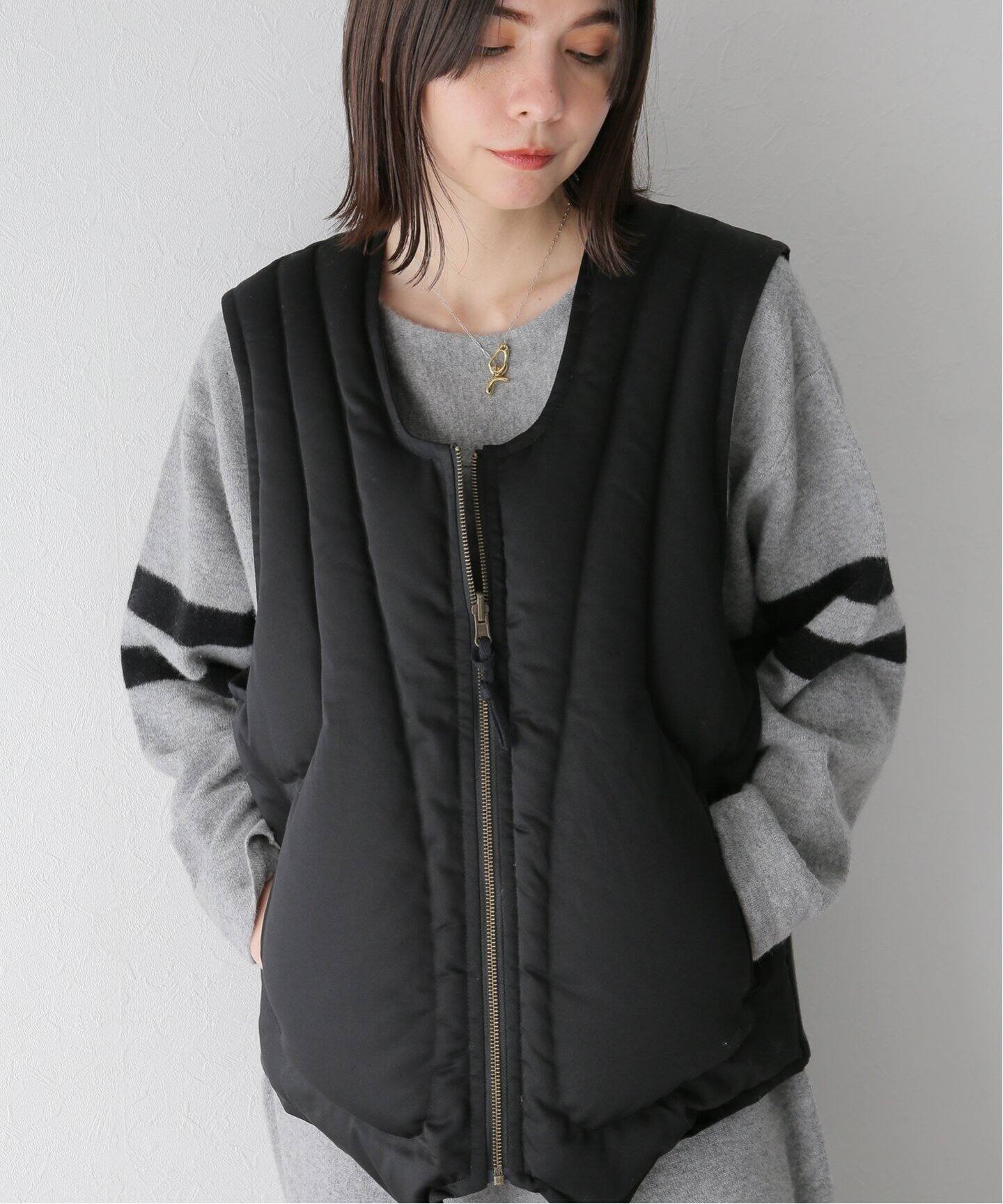 refomed / リフォメッド】REVERSIBLE SAND BAG DOWN VEST（ベスト 