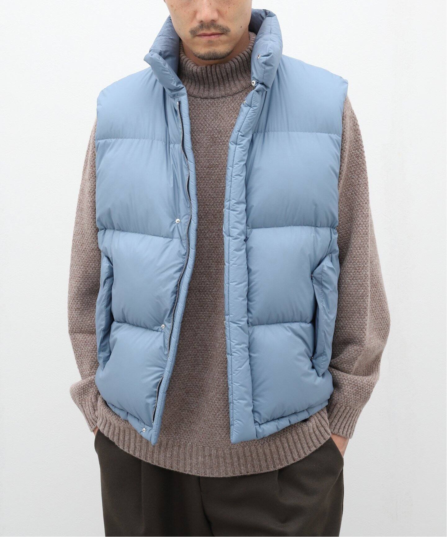 AURALEE / オーラリー】SUPER LIGHT NYLON RIPSTOP DOWN V（ダウン  