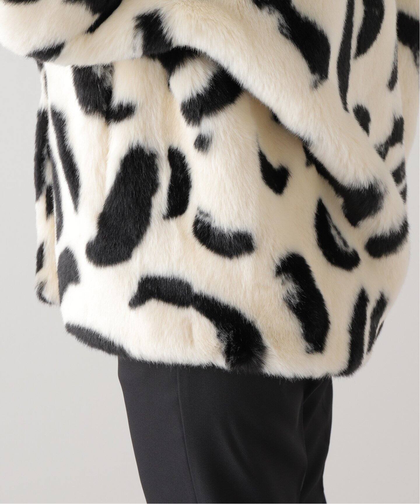 JAKKE/ジャッキー】RITA COAT PAINTBRUSH PRINT：フェイクファーコート 