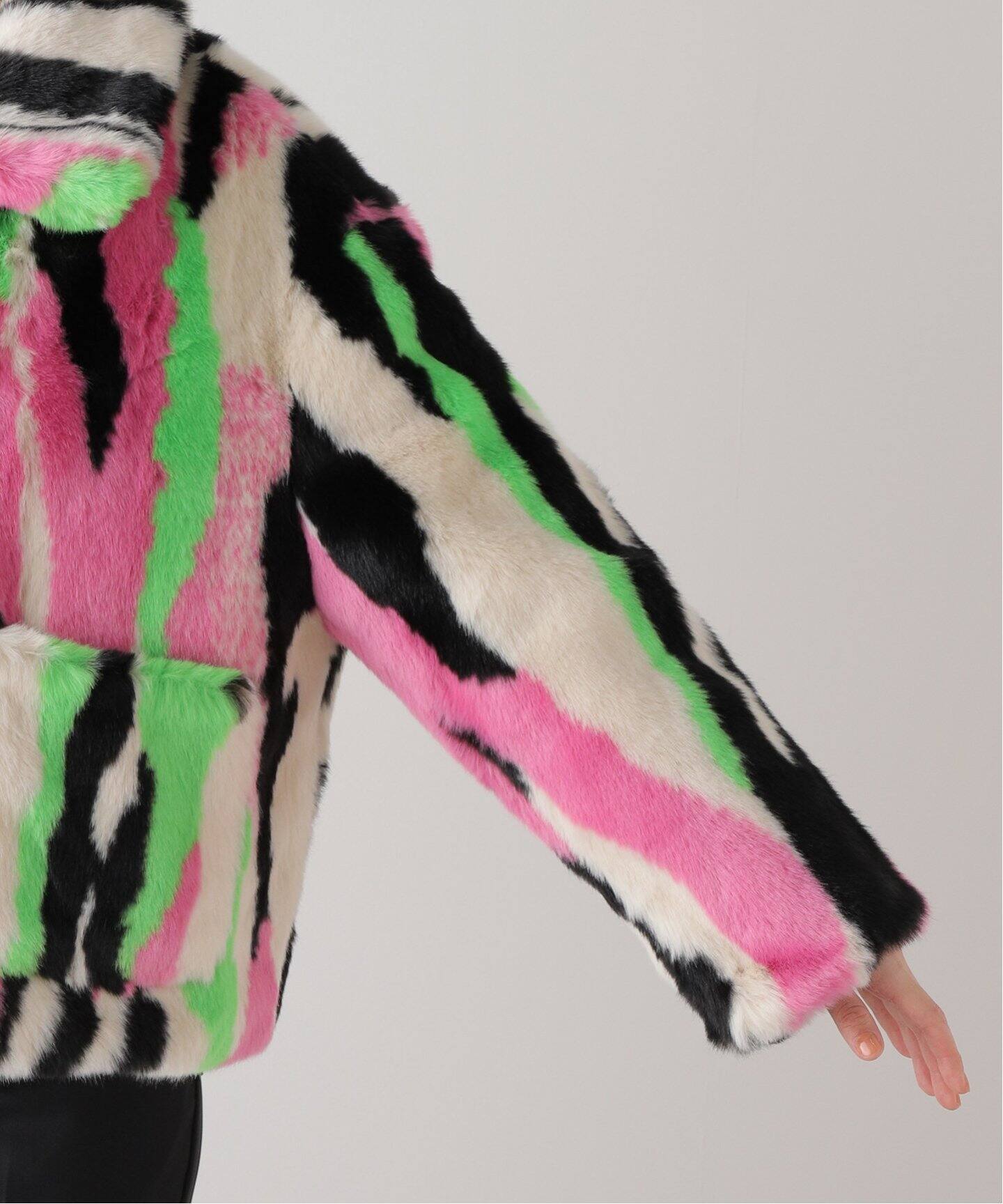 JAKKE/ジャッキー】TRACI COAT MULTI STRIPE：フェイクファーコート 