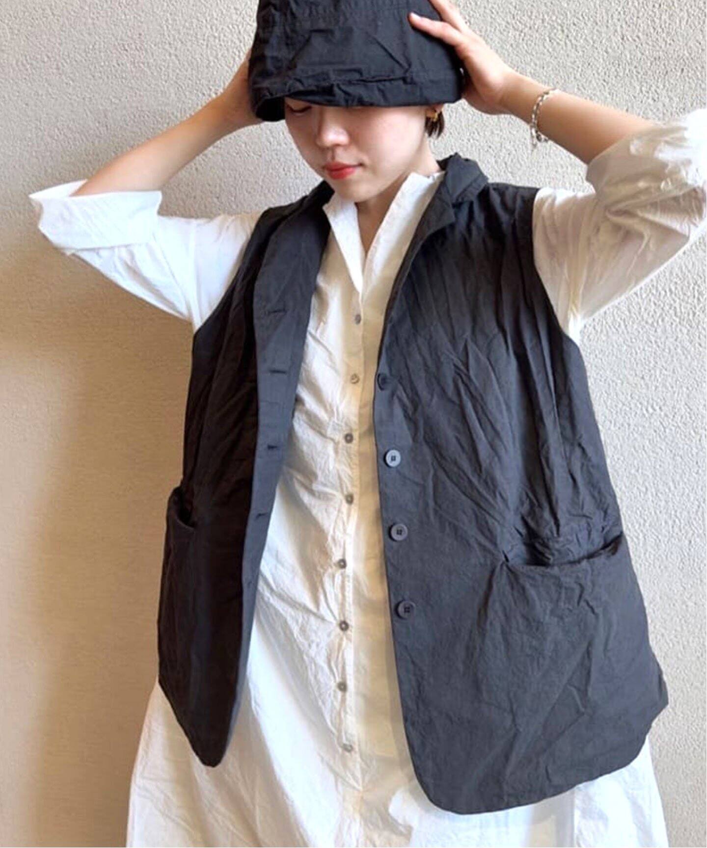 ALBUM DI FAMIGLIA/アルバム ディ ファミリア】SLEEVELESS BLAZER CC 
