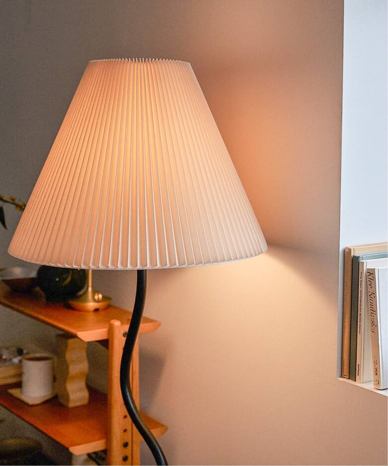 予約》WAVY FLOOR LAMP ウェービー フロアランプ（照明）｜JOURNAL 