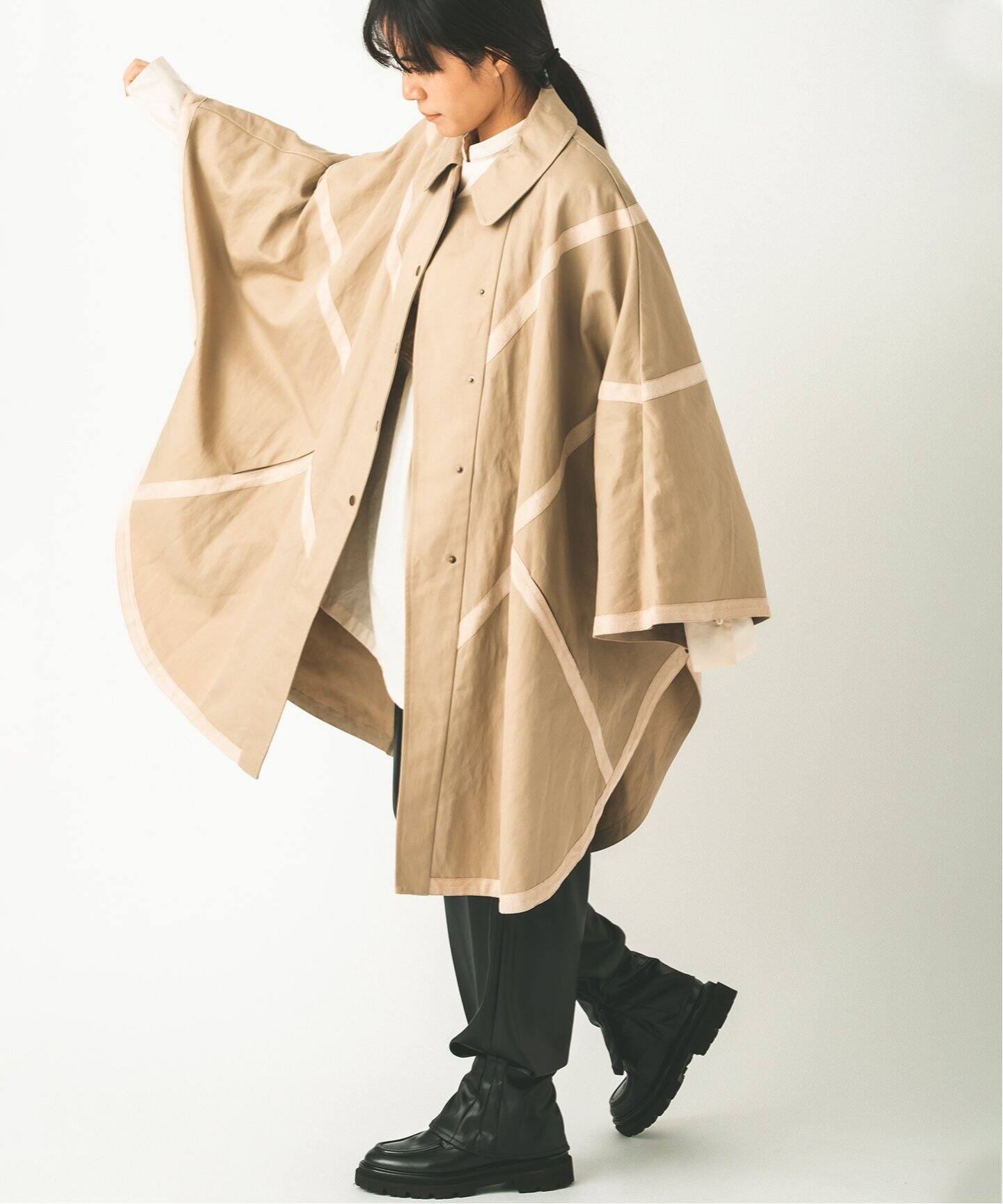 KIARIS vintage＆closet × JS】テープディテールポンチョコート 