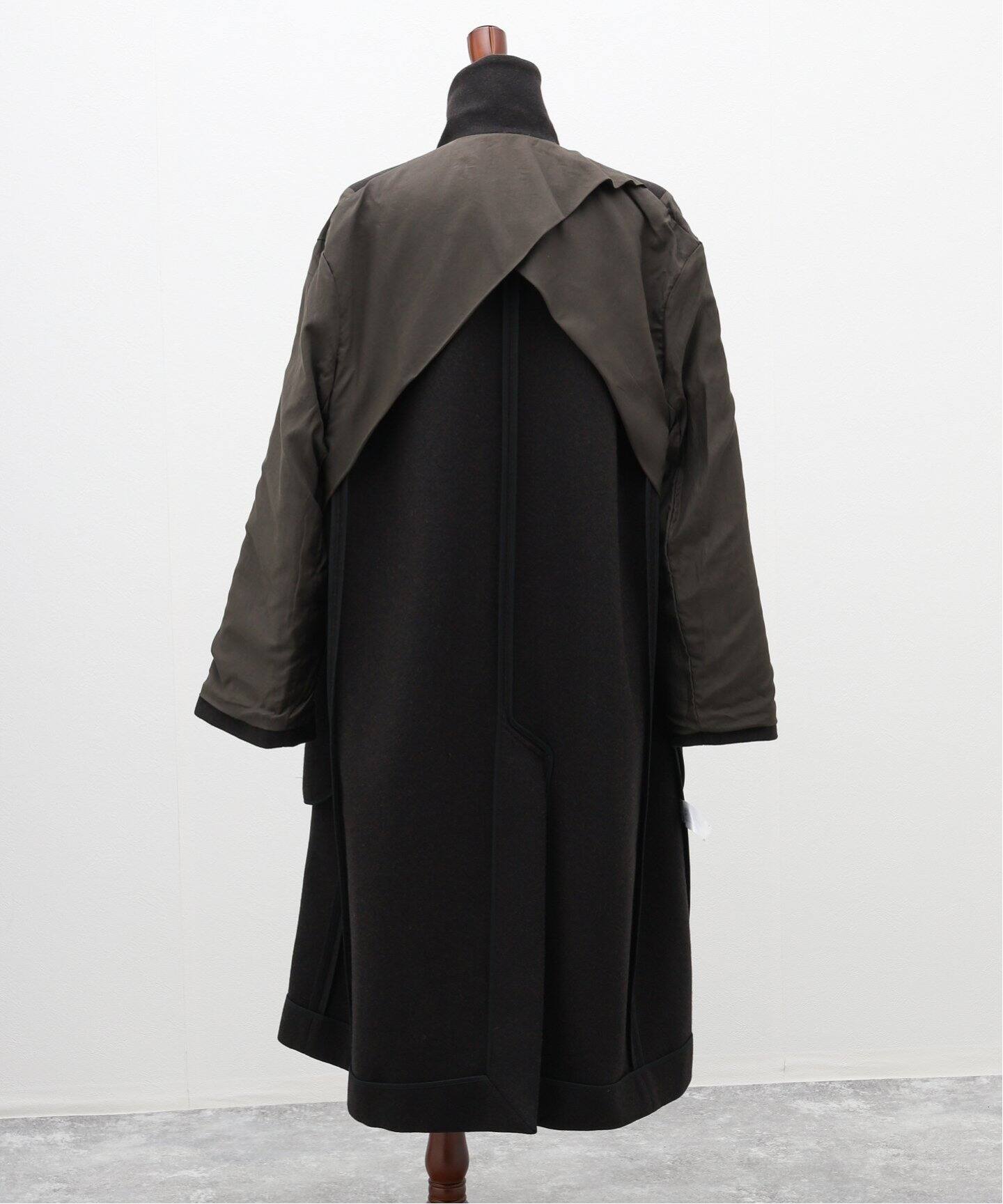 STUDIO NICHOLSON / スタジオ ニコルソン】NOTCH DROP SHOULDER 