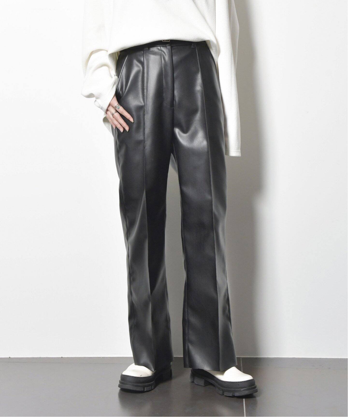 SLIT FAUX LEATHER パンツ（その他パンツ）｜CITYSHOP（シティショップ 