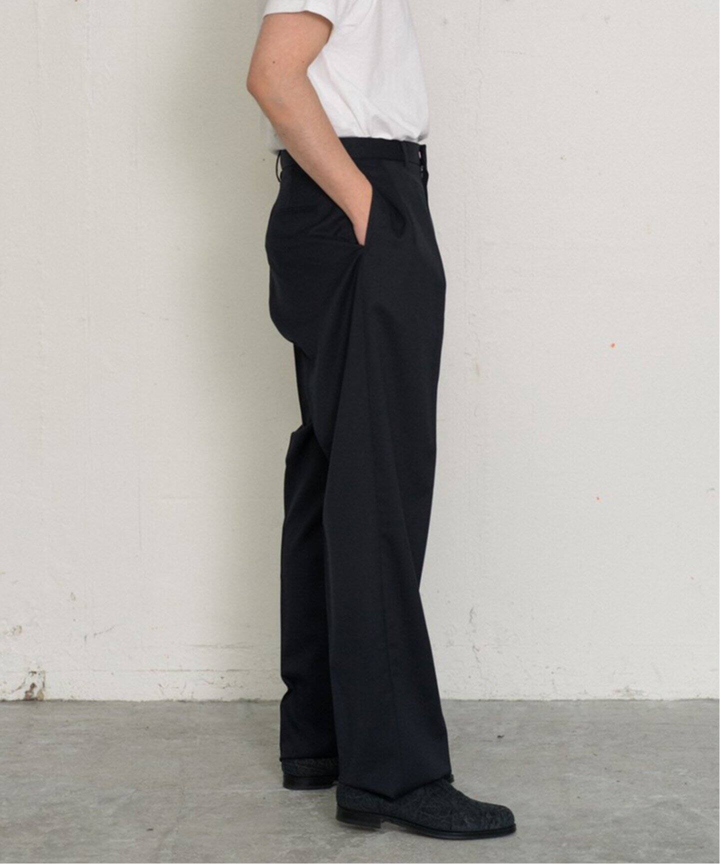 LE / エルイー】WIDE 2TUCK WOOL PANTS（スラックス）｜L