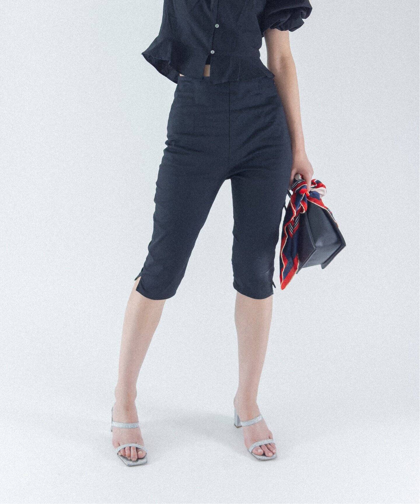 slit half pants スリットハーフパンツ（ショート・ハーフパンツ  