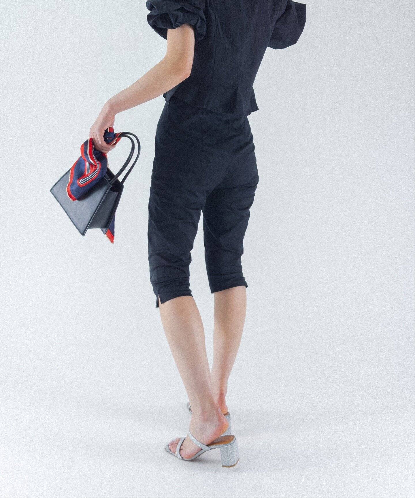 slit half pants スリットハーフパンツ（ショート・ハーフパンツ  