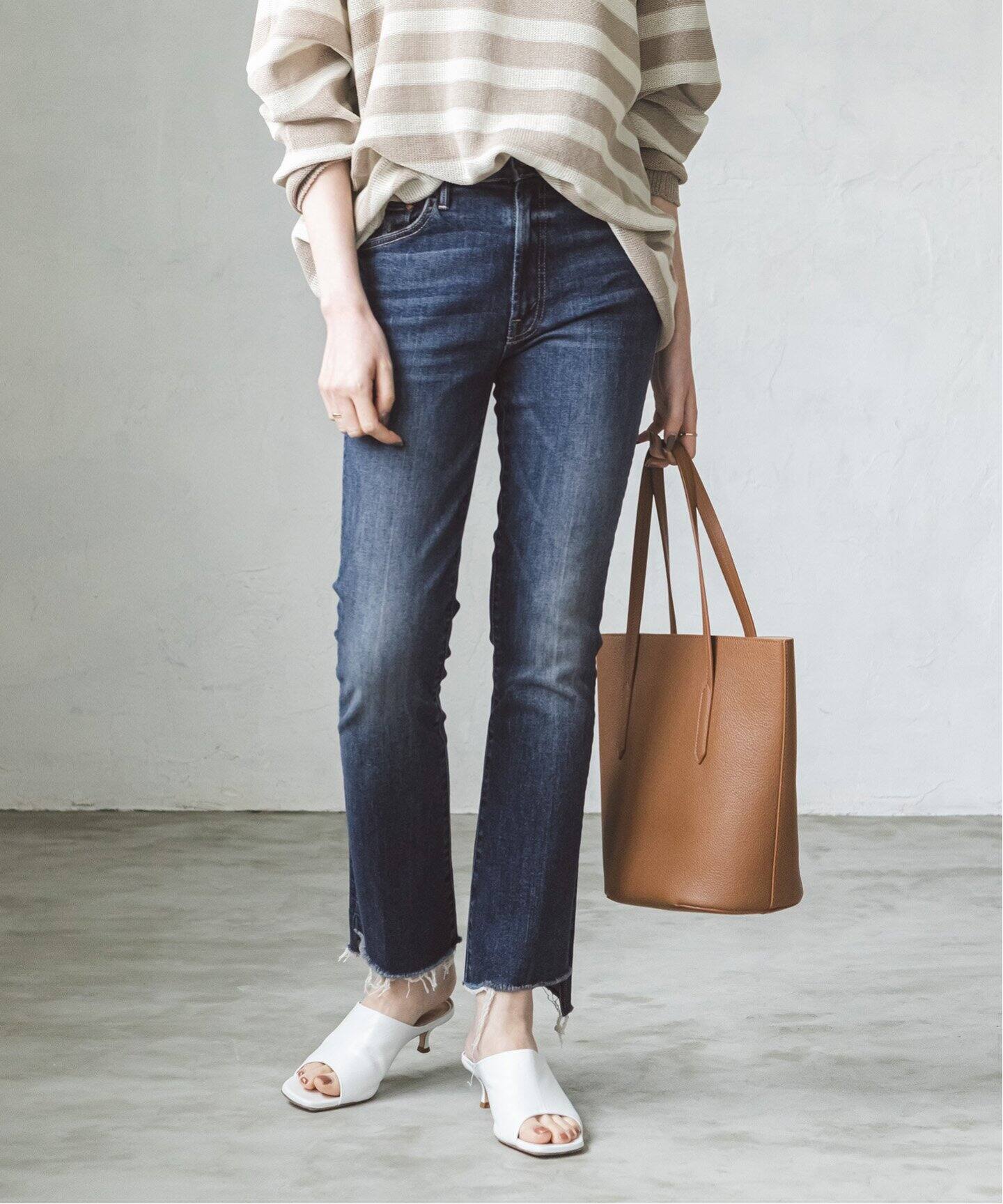 MOTHER】INSIDER CROP STEP FRAY(インディゴ)（デニムパンツ・ジーンズ  