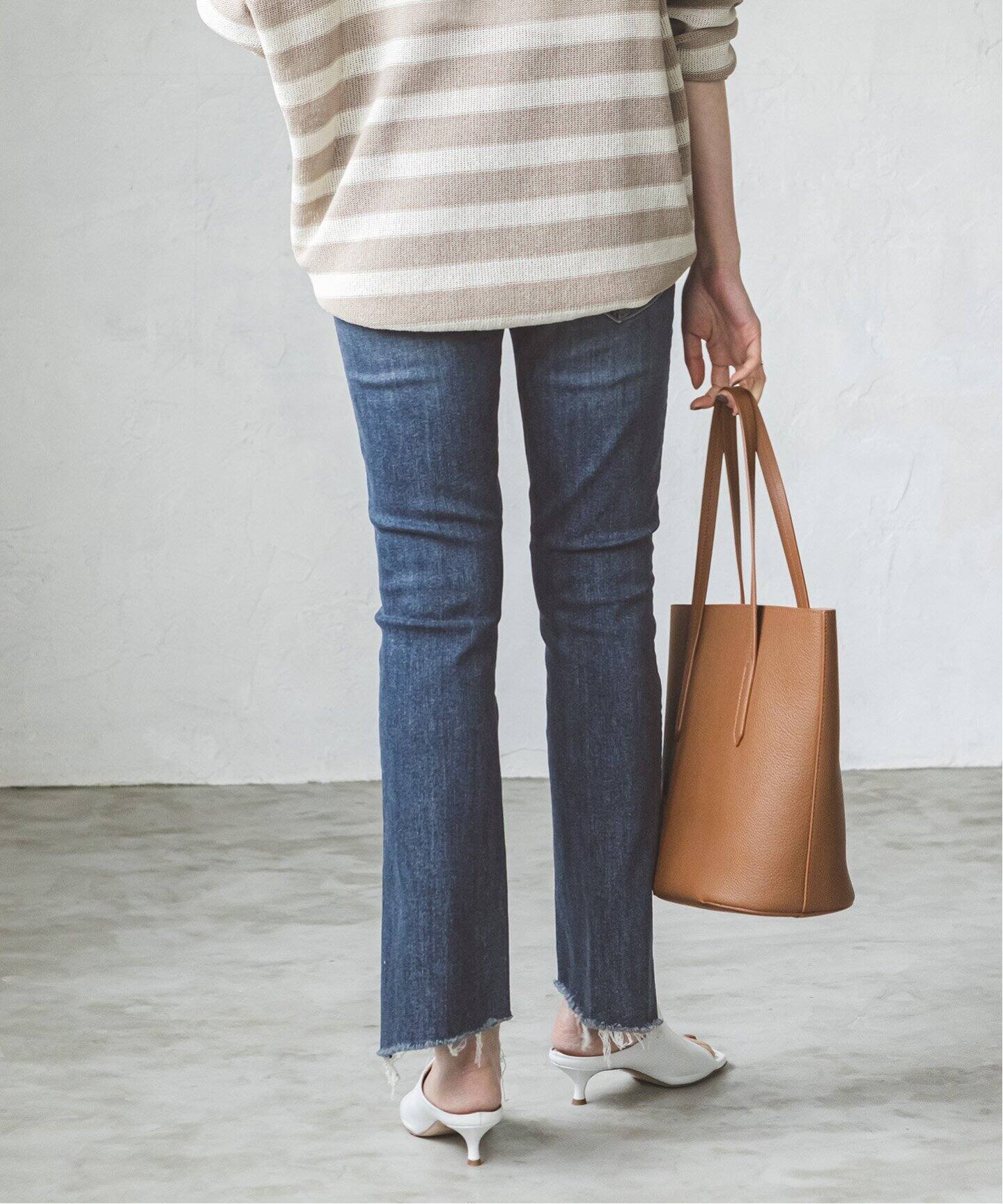 MOTHER】INSIDER CROP STEP FRAY(インディゴ)（デニムパンツ・ジーンズ 