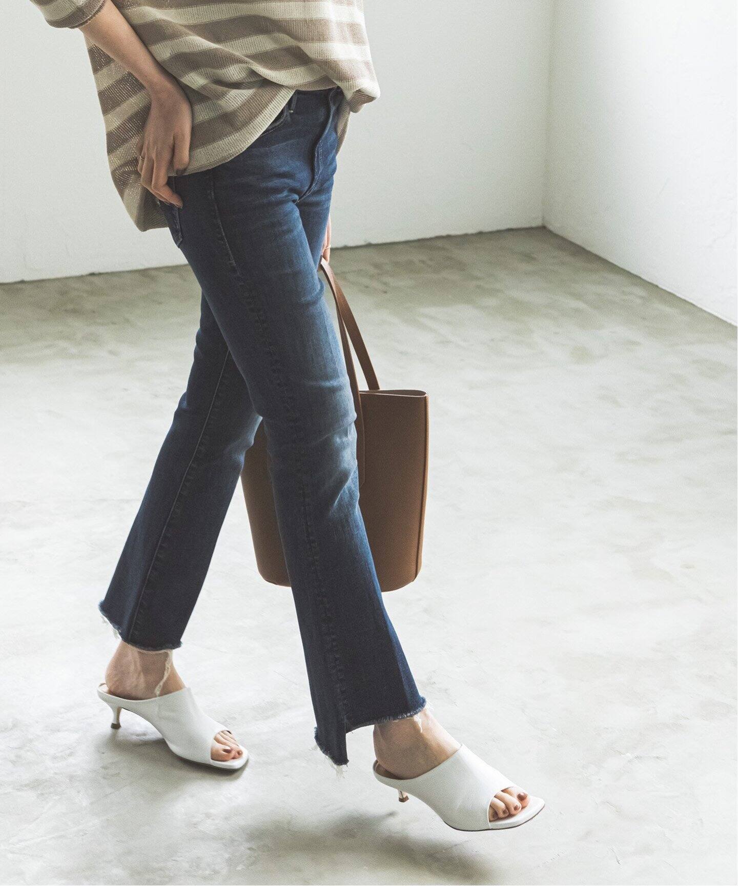 MOTHER】INSIDER CROP STEP FRAY(インディゴ)（デニムパンツ・ジーンズ  