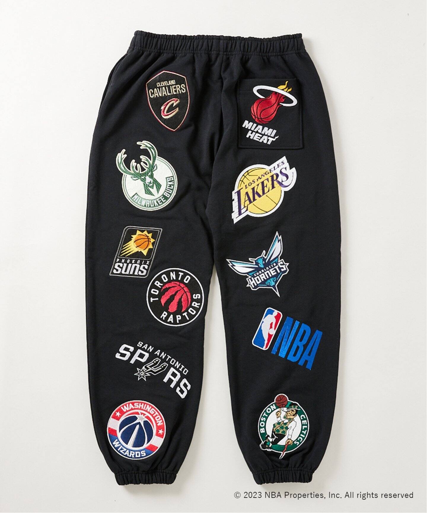 Off The Court by NBA】別注 ロゴスウェットパンツ（スウェットパンツ 