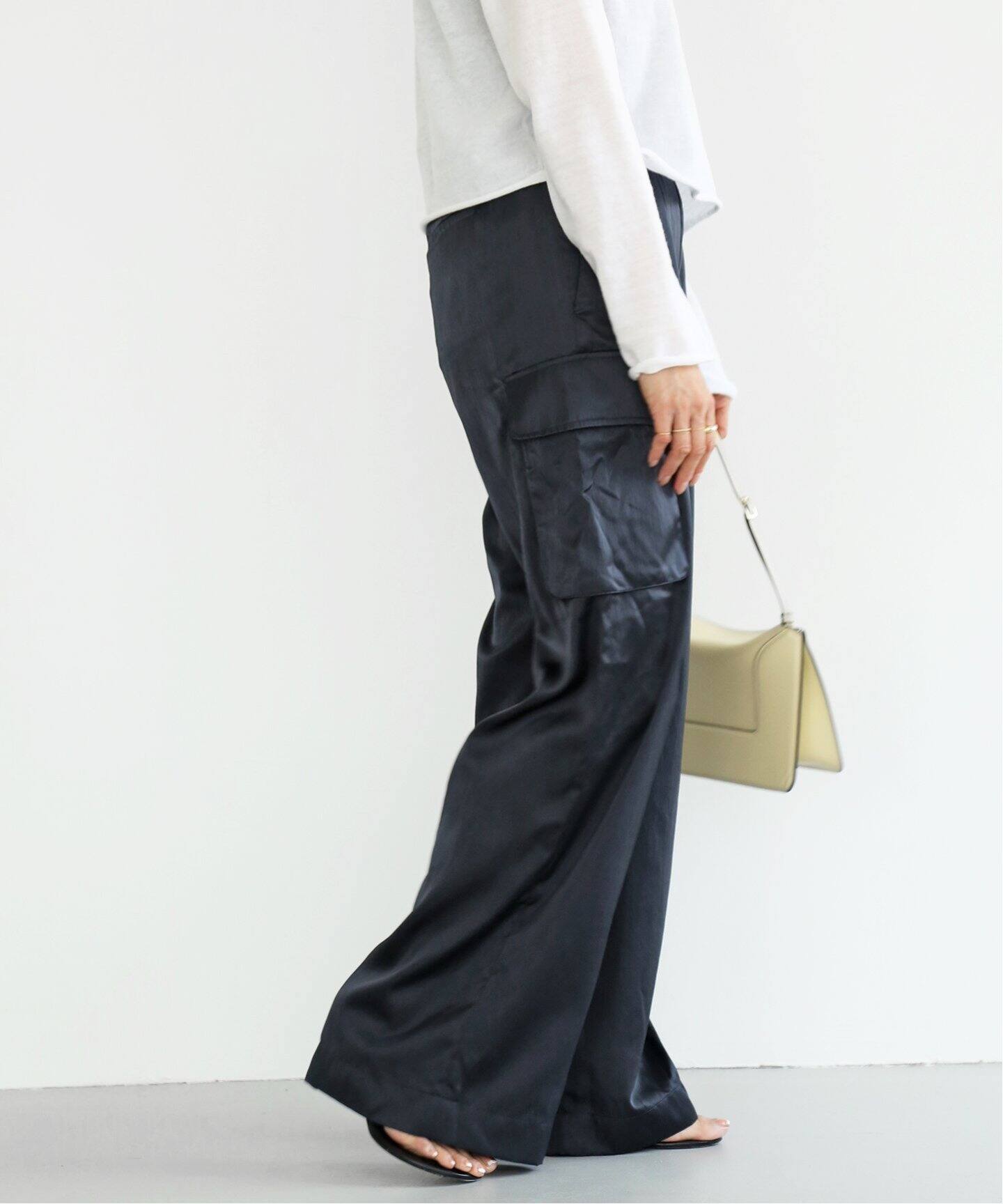 Tibi/ティビ】 SHINY NYLON カーゴパンツ（カーゴパンツ）｜Deuxieme  