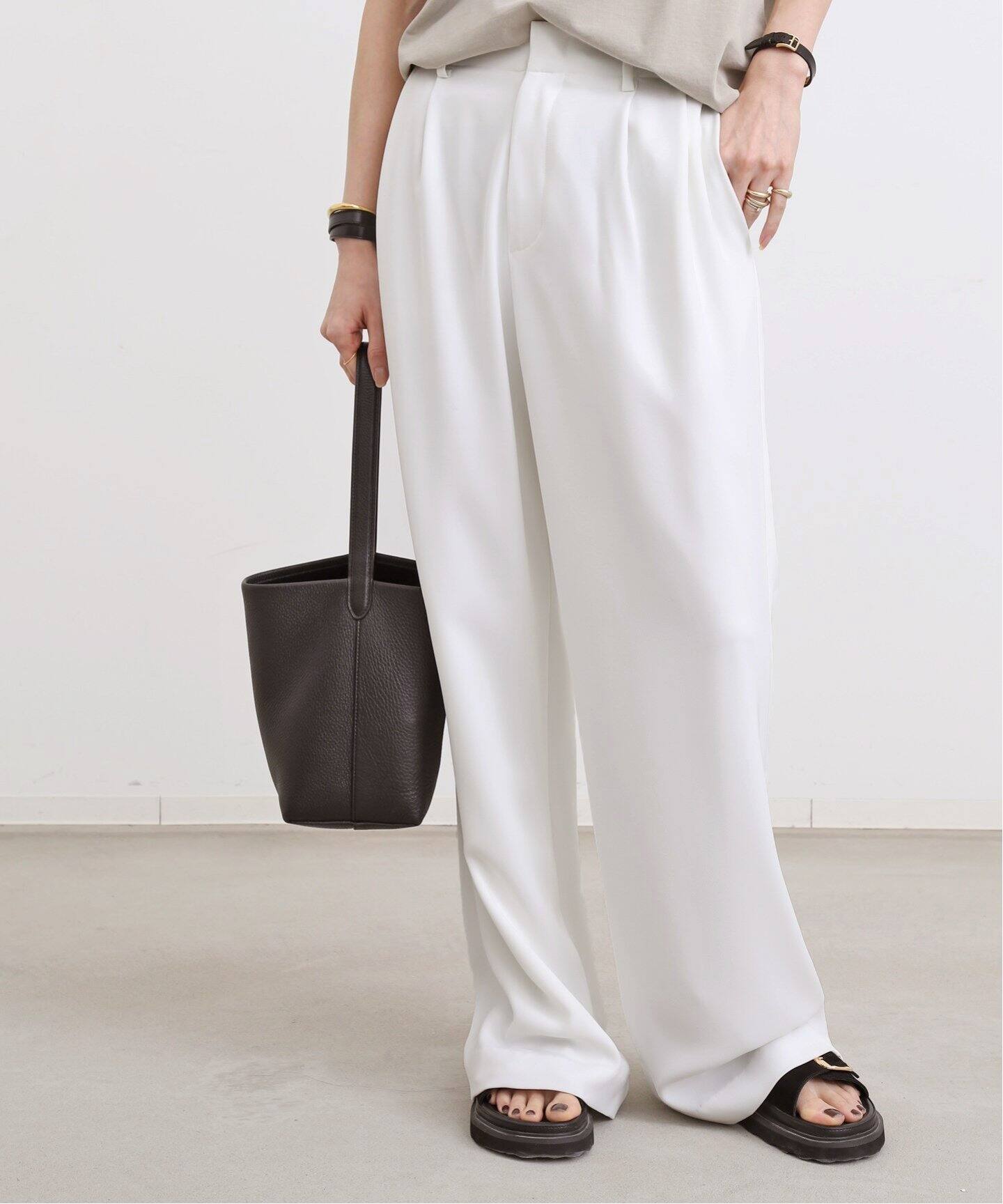 Low Rise Tuck Wide Pants（その他パンツ）｜L 