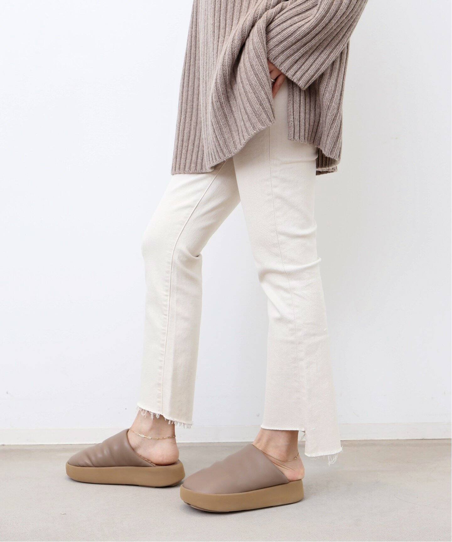 MOTHER/マザー】 THE INSIDER CROP STEP FRAY（デニムパンツ・ジーンズ  