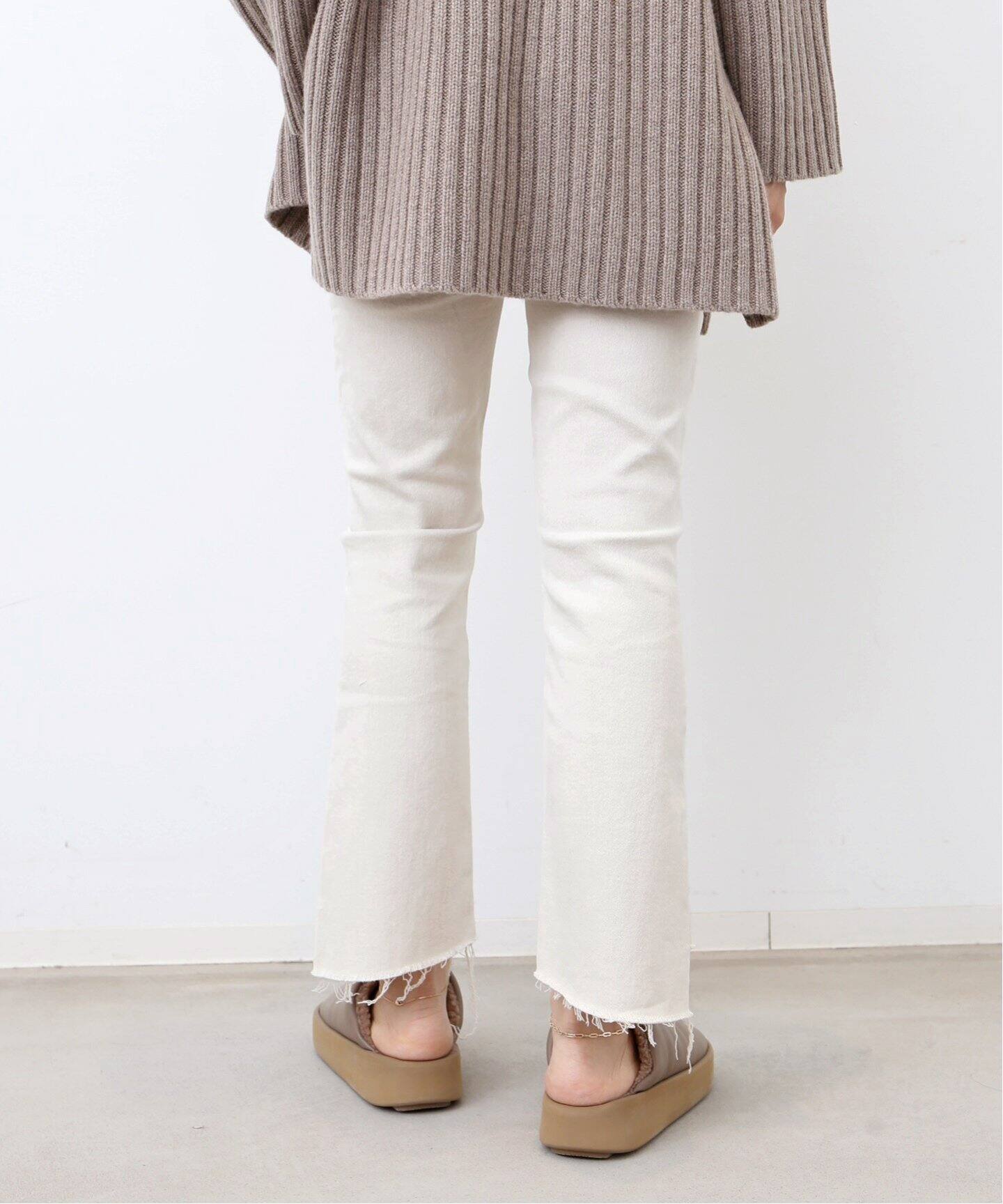 MOTHER/マザー】 THE INSIDER CROP STEP FRAY（デニムパンツ・ジーンズ  