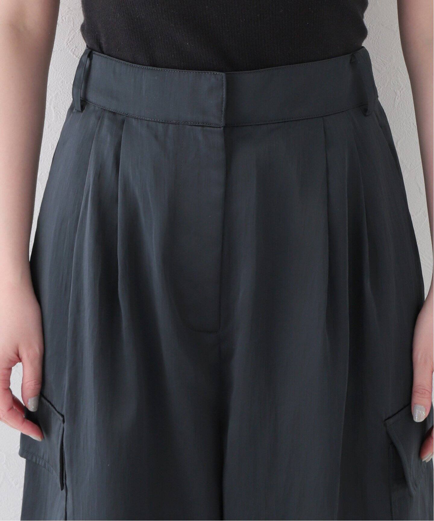 TIBI/ティビ】SHINY NYLON PLEATED STELLA CARGO PANTS（カーゴパンツ）｜L'Appartement