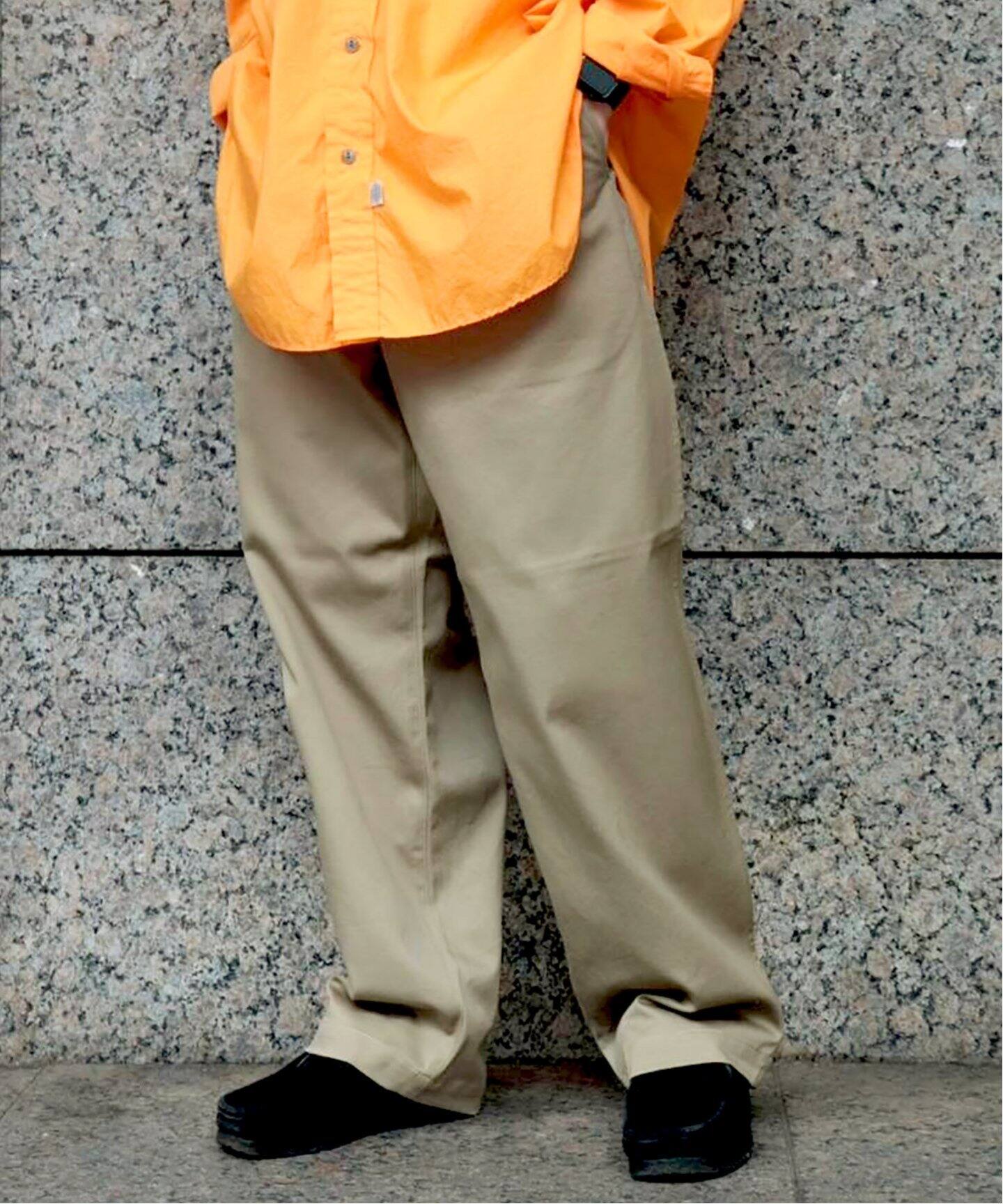 comoli / コモリ】コットンチノ オーバーパンツ（チノパンツ）｜WISM  