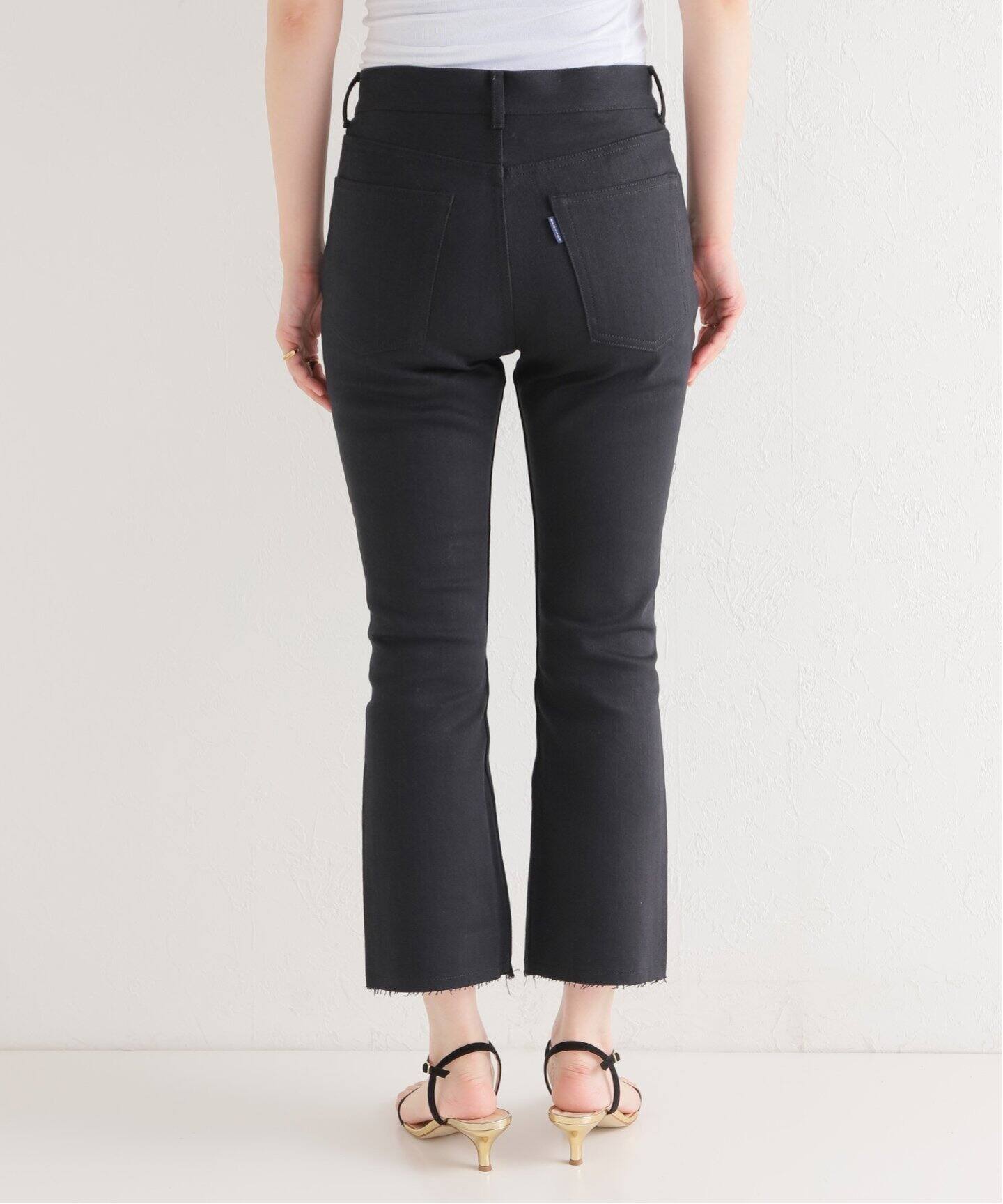 【MADISONBLUE/マディソンブルー】HEM CUT SLIM FLARE DENIM（デニムパンツ・ジーンズ）｜IENA（イエナ）の
