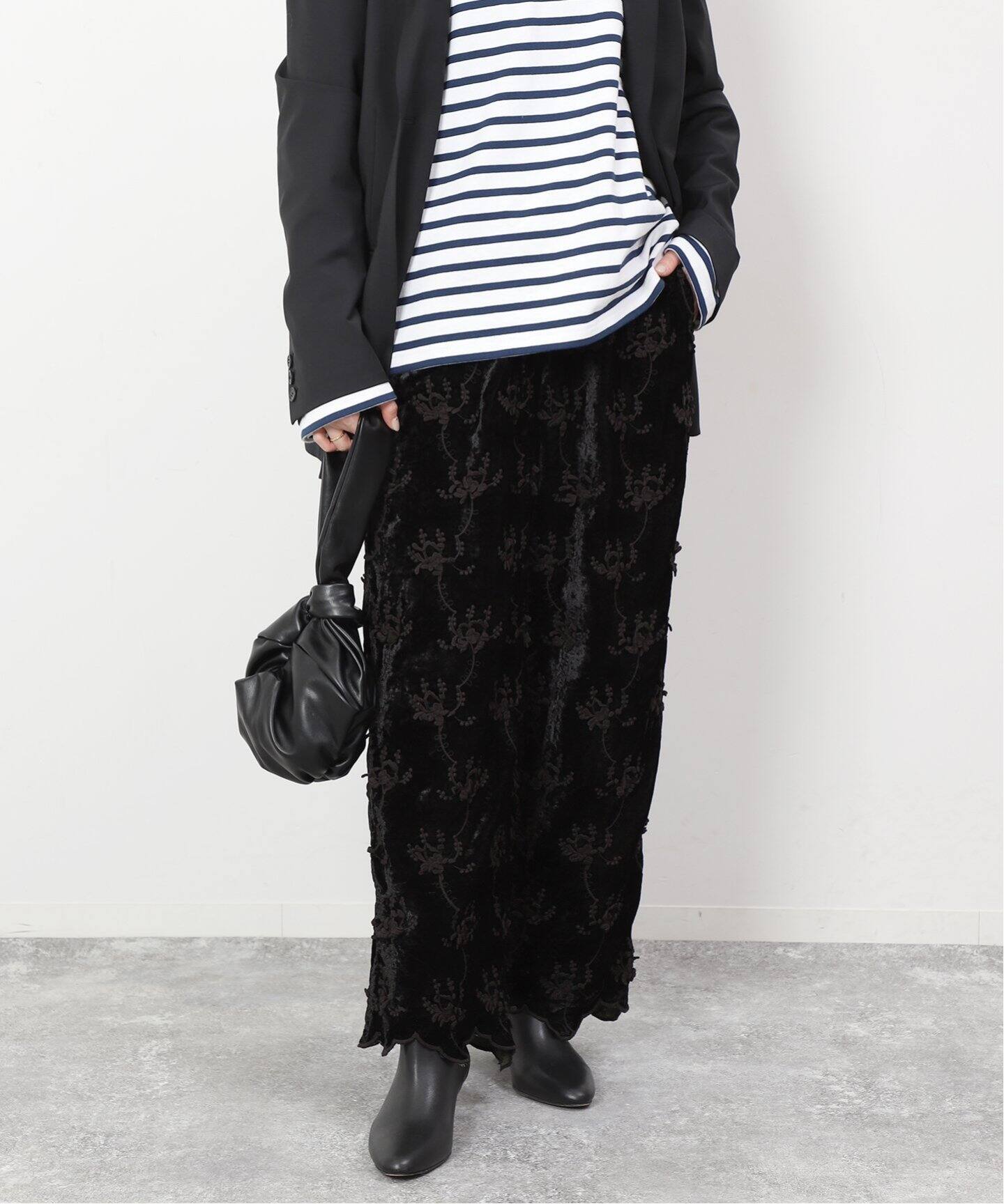 crinkle crinkle crinkle】 VELVET 3D EMBROIDERY パンツ（その他 