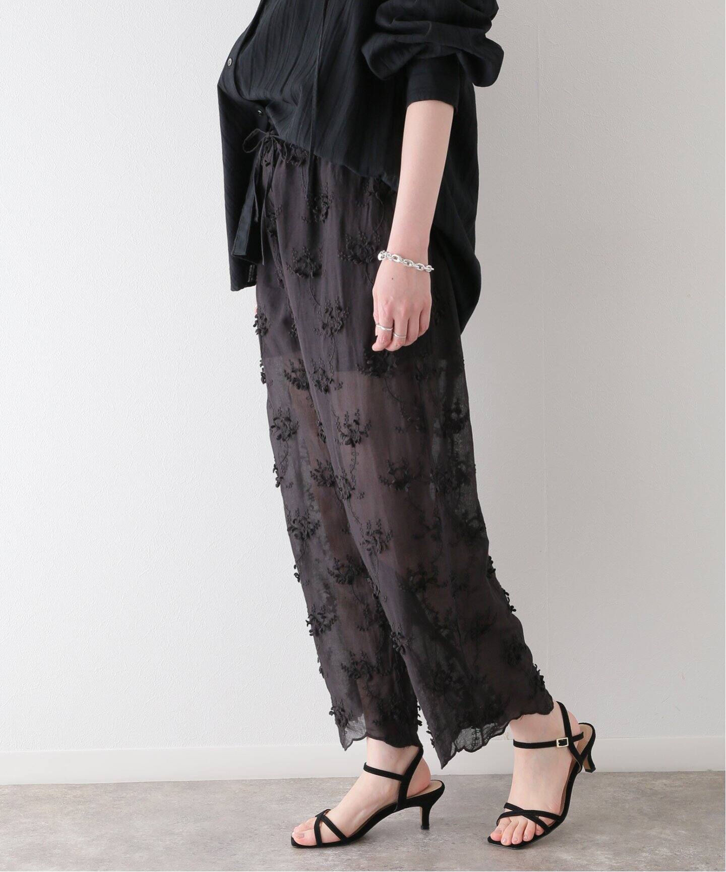 crinkle crinkle crinkle embroidey パンツ 