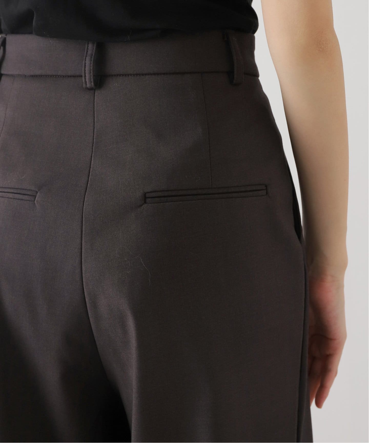 NEARBYME/ニアーバイミー】別注 FORM LOOK パンツ（スラックス