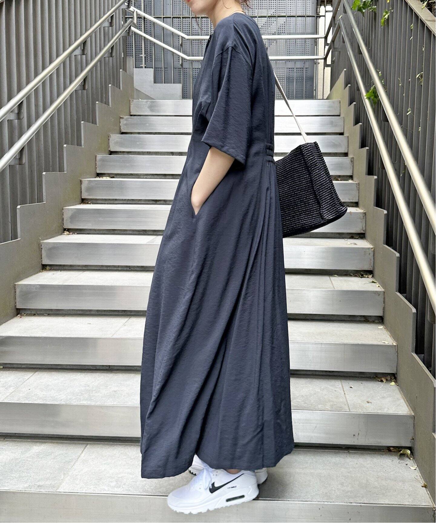 スパンドビーフィットフレアータックワンピース（ワンピース）｜Spick  