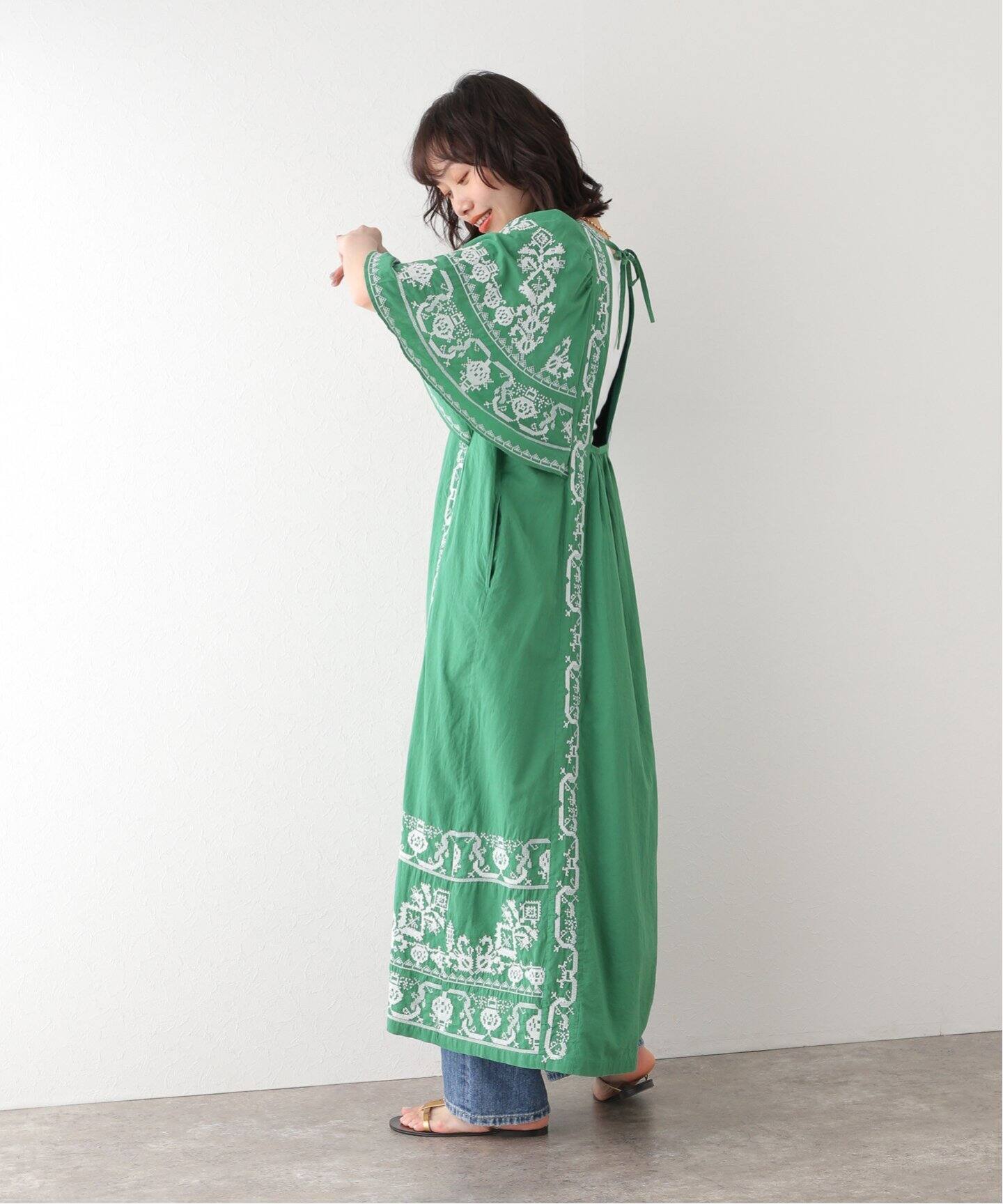 SARA MALLIKA/サラマリカ】コットンエンブロイダリーバックオープン  