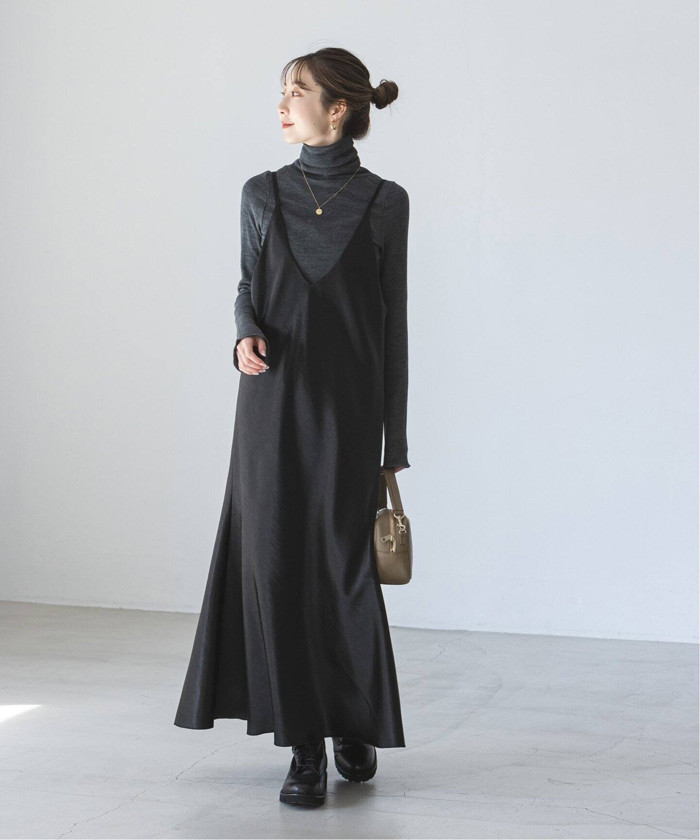 ダブルストラップキャミソールワンピース（ワンピース）｜NOBLE  