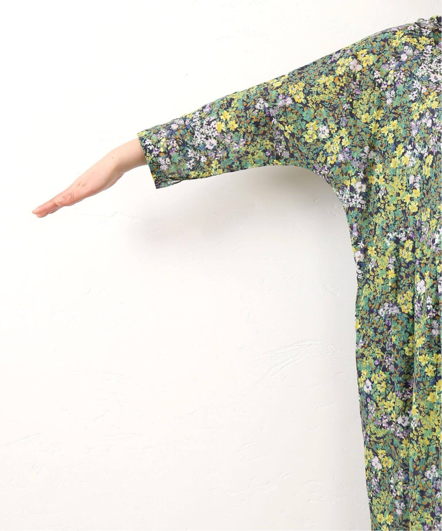 ANNTIAN シルクワンピース 休み グリーン 