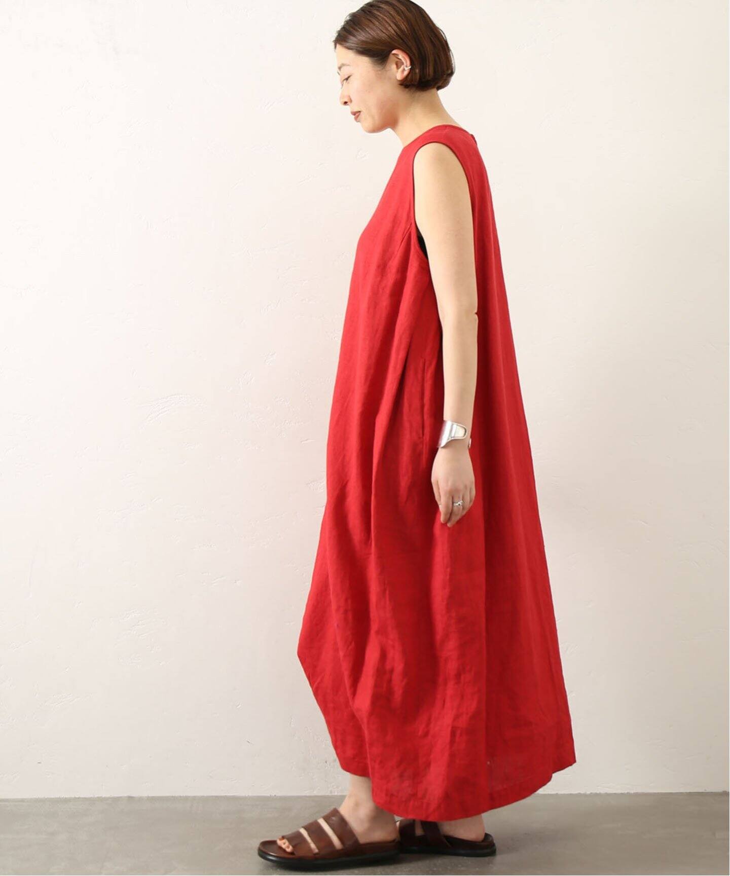 話題の快晴堂 リネン赤ノースリーブ涼しいワンピース やわらかい 