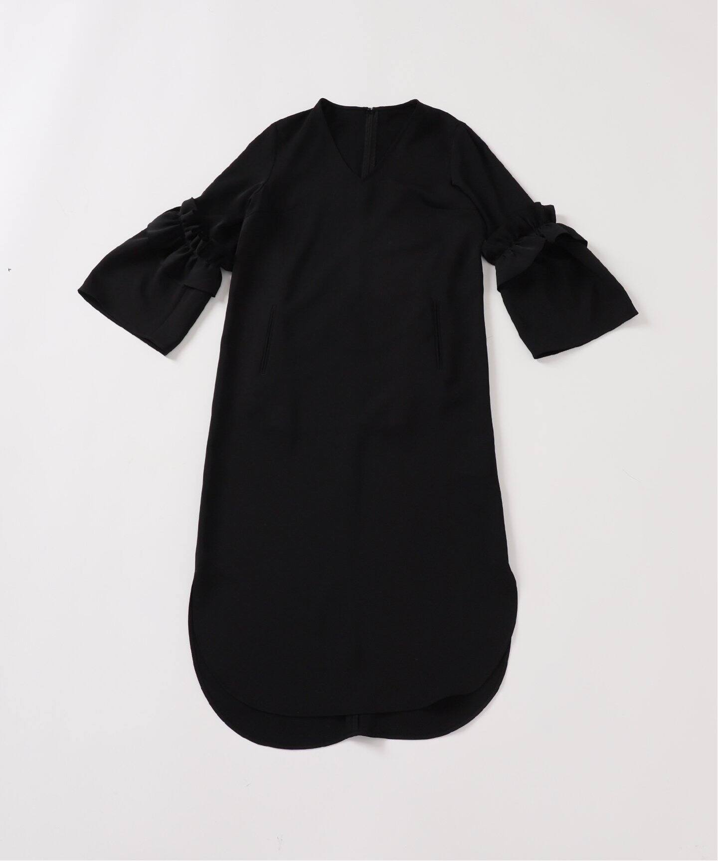 Room no.8 BLACK/ルームエイトブラック】MAT SATIN FRILL/S V/N DRESS  