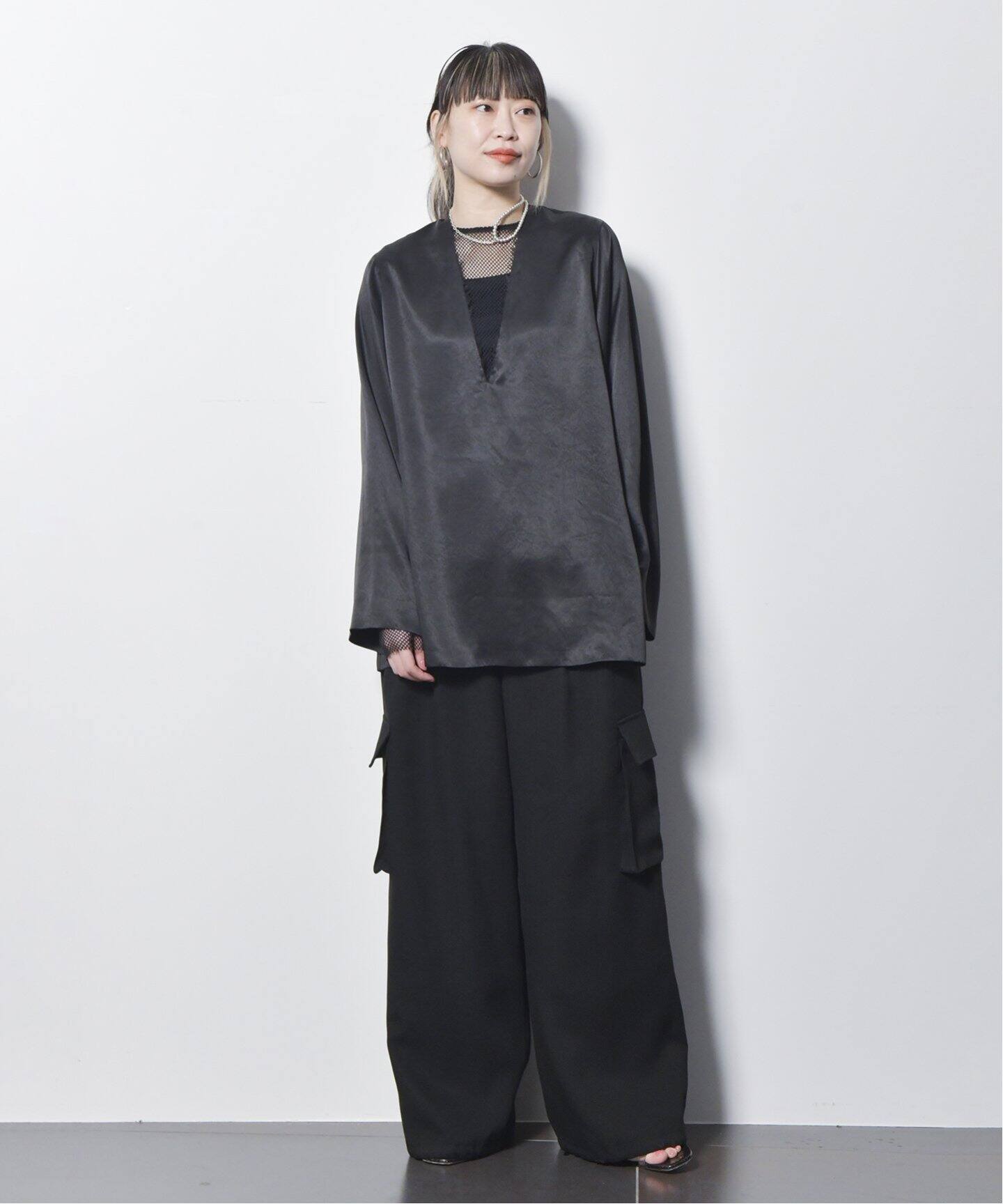 V NECK SATIN ブラウス（シャツ／ブラウス）｜CITYSHOP（シティ 