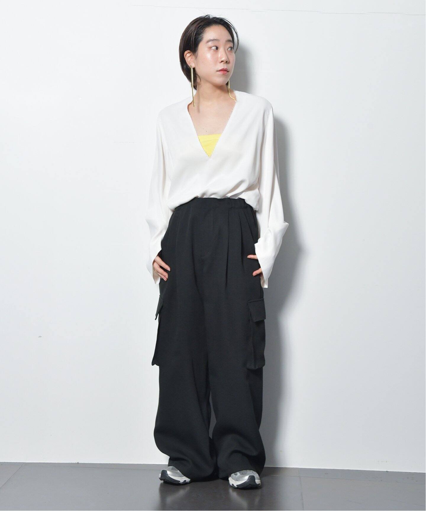 V NECK SATIN ブラウス（シャツ／ブラウス）｜CITYSHOP（シティ 