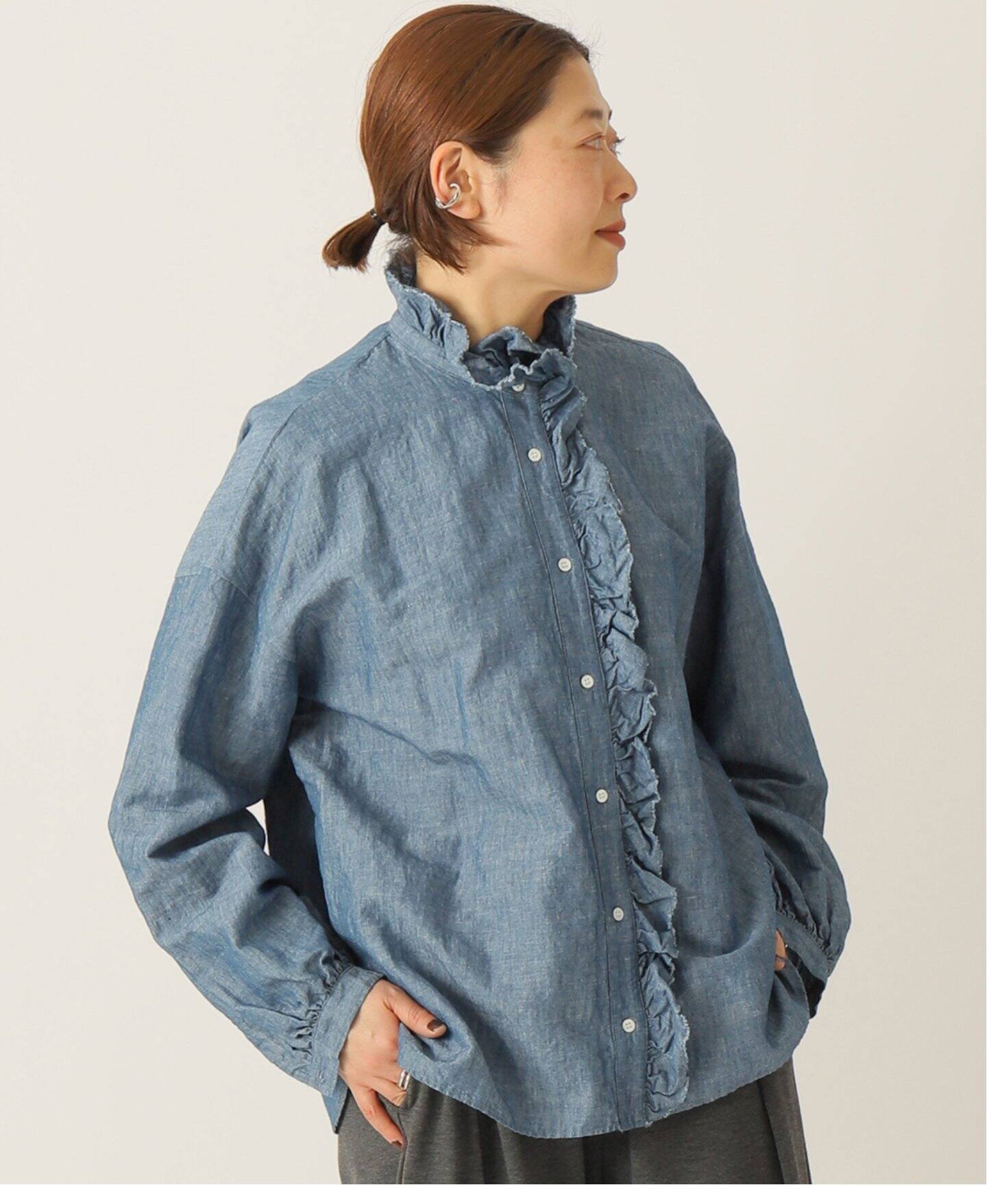 CLシャンブレー フリルブラウス（シャツ／ブラウス）｜journal  