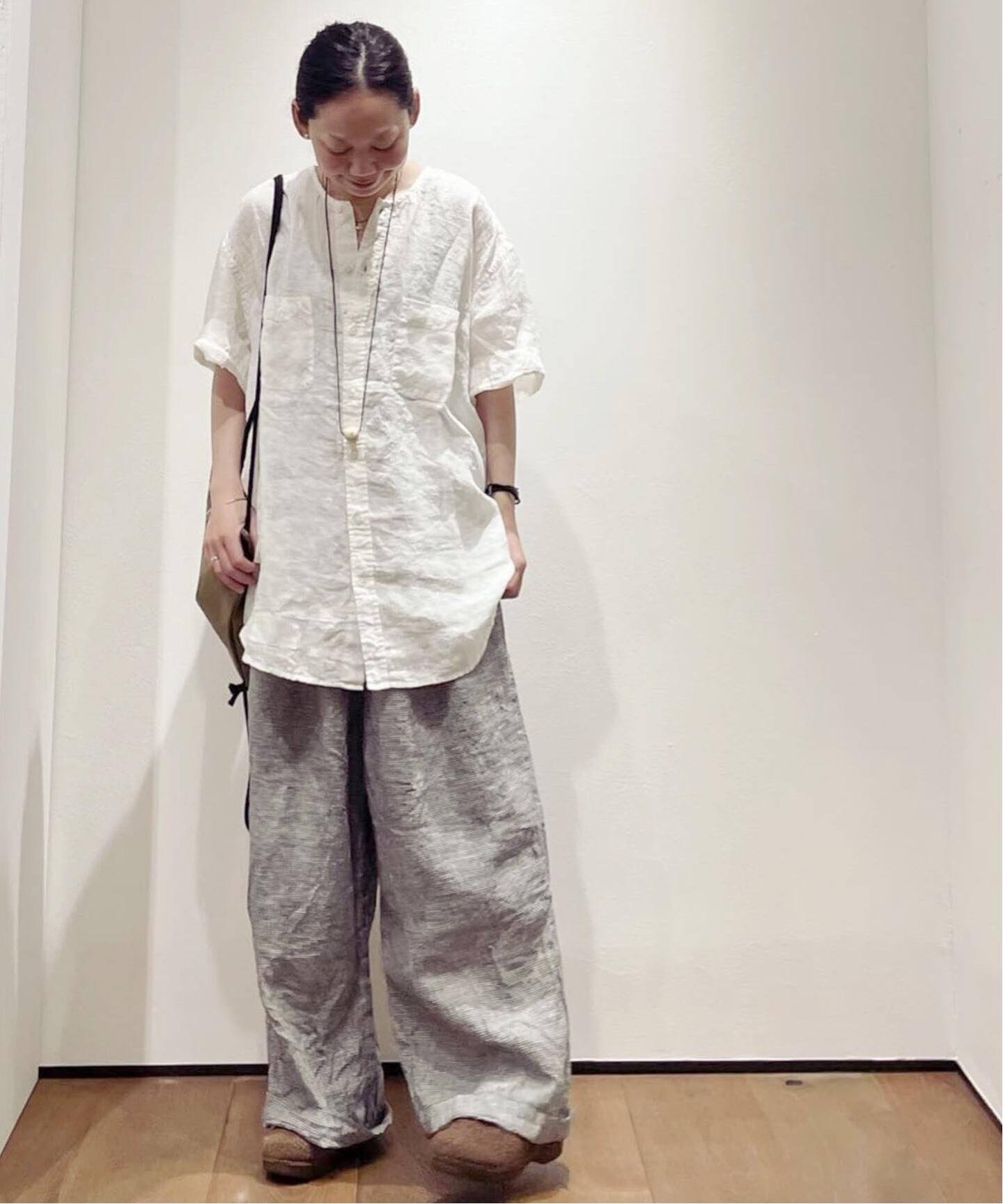 VAS-Y LENTEMENT/ヴァジーラントマン】 LINEN S/SL OVERSIZED SHI  