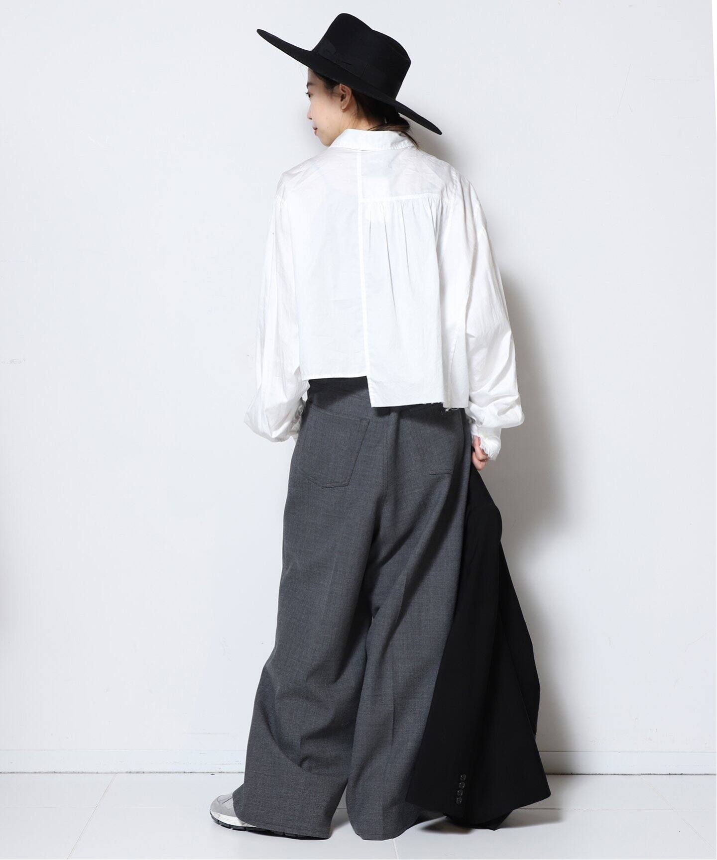STAND ALONE/スタンド アローン】ASYMMETRICAL CROPPED シャツ（シャツ  